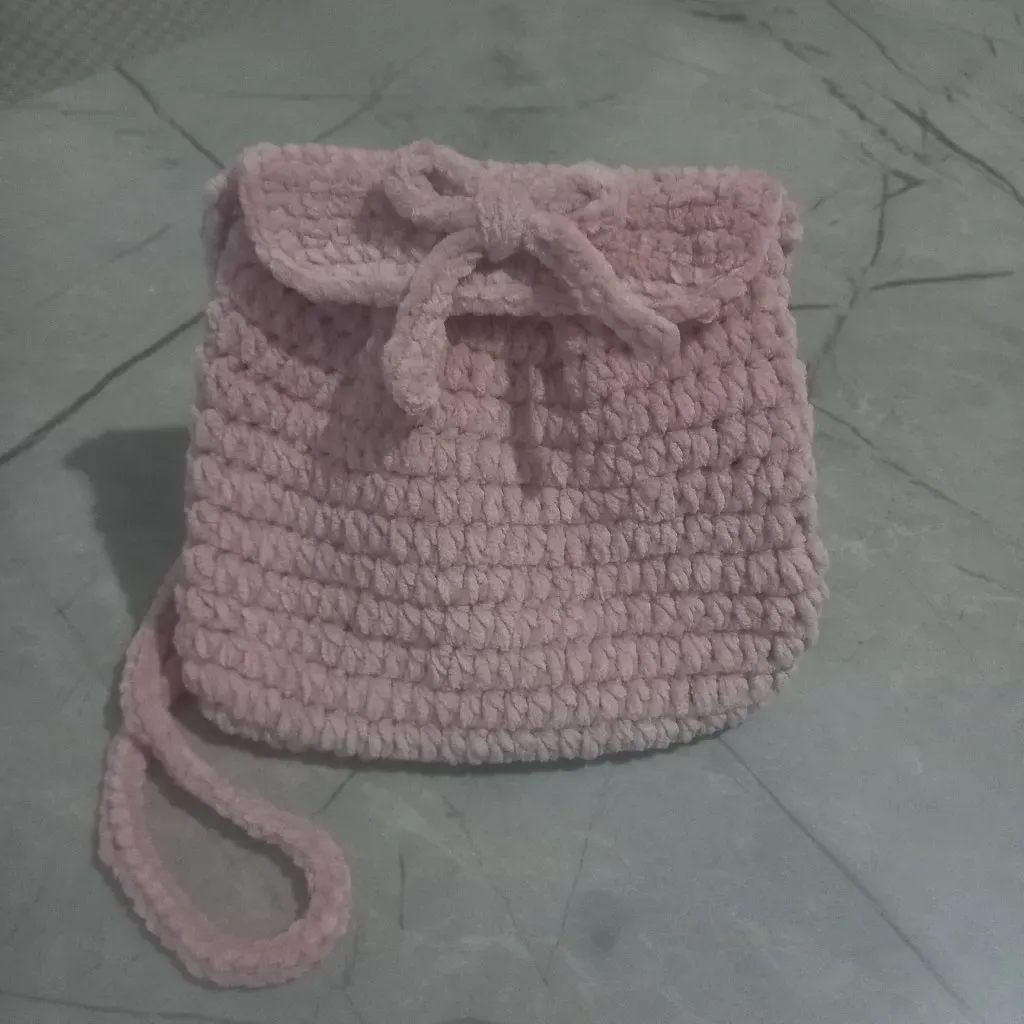 Pembe Kadife İpten Örme Çocuk Çantası - Fiyonk Detaylı, El Emeği