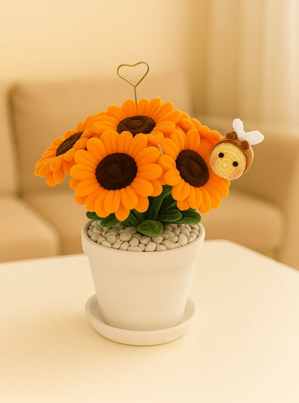 Turuncu Şönil Ayçiçeği Aranjmanı - Ballı ve Arı Detaylı El Emeği