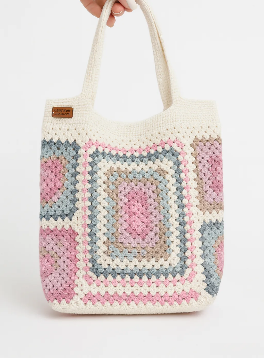 El Örgüsü Kare Motifli Çanta