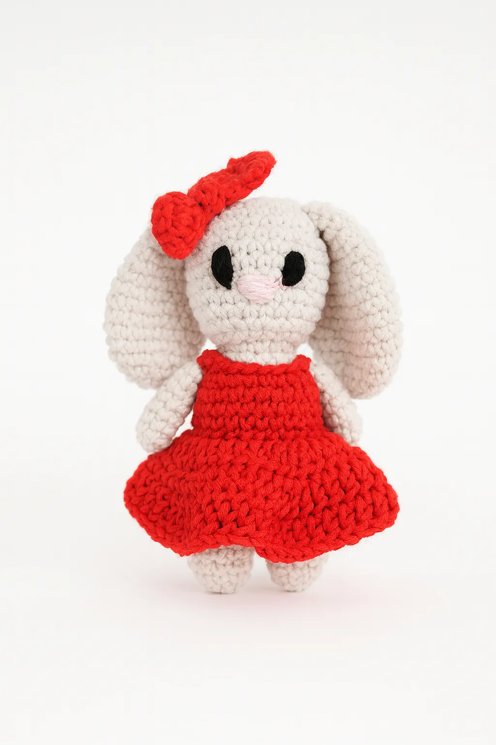 Amigurumi Mini  Tavşan – Kırmızı Elbiseli ve Kurdeleli