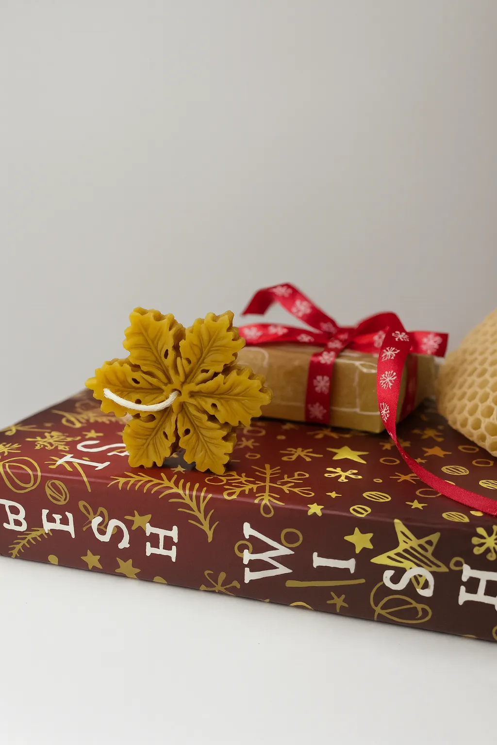 Doğal Balmumum Mum Yılbaşı Hediye Kutusu - Apicraft (Kar Tanesi)