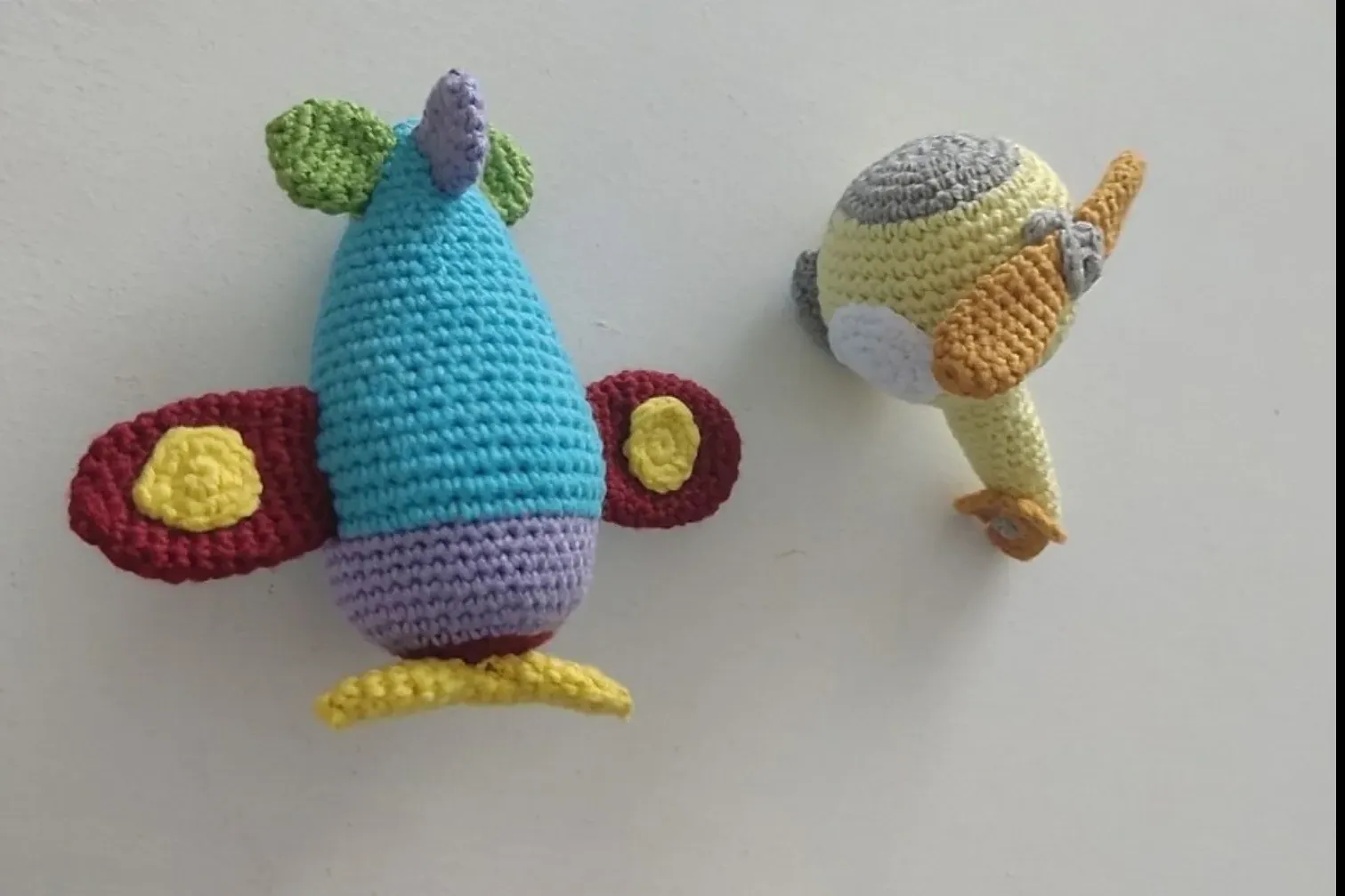 Amigurami Oyuncak Hava Taşıtları Seti (Uçak & Helikopter) – 11 cm