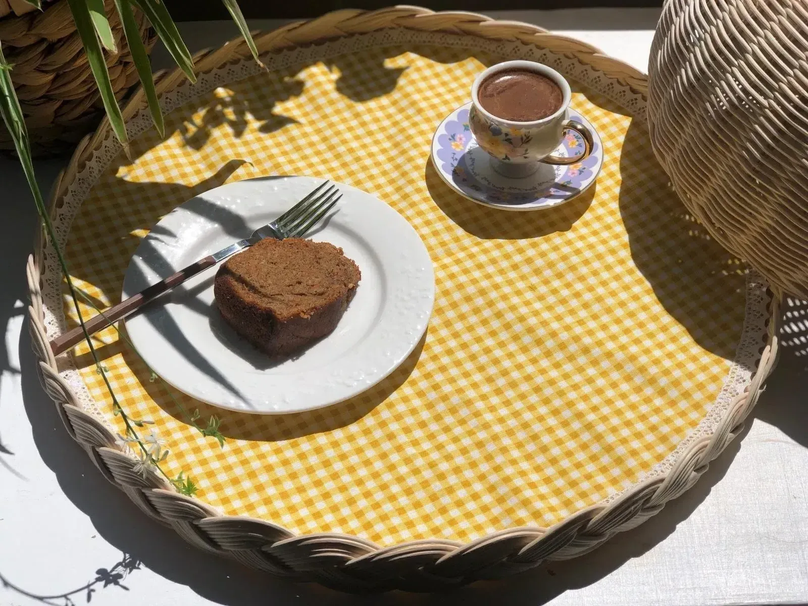 Rustik Tarzda Rattan Kek ve Kurabiye Fanusu