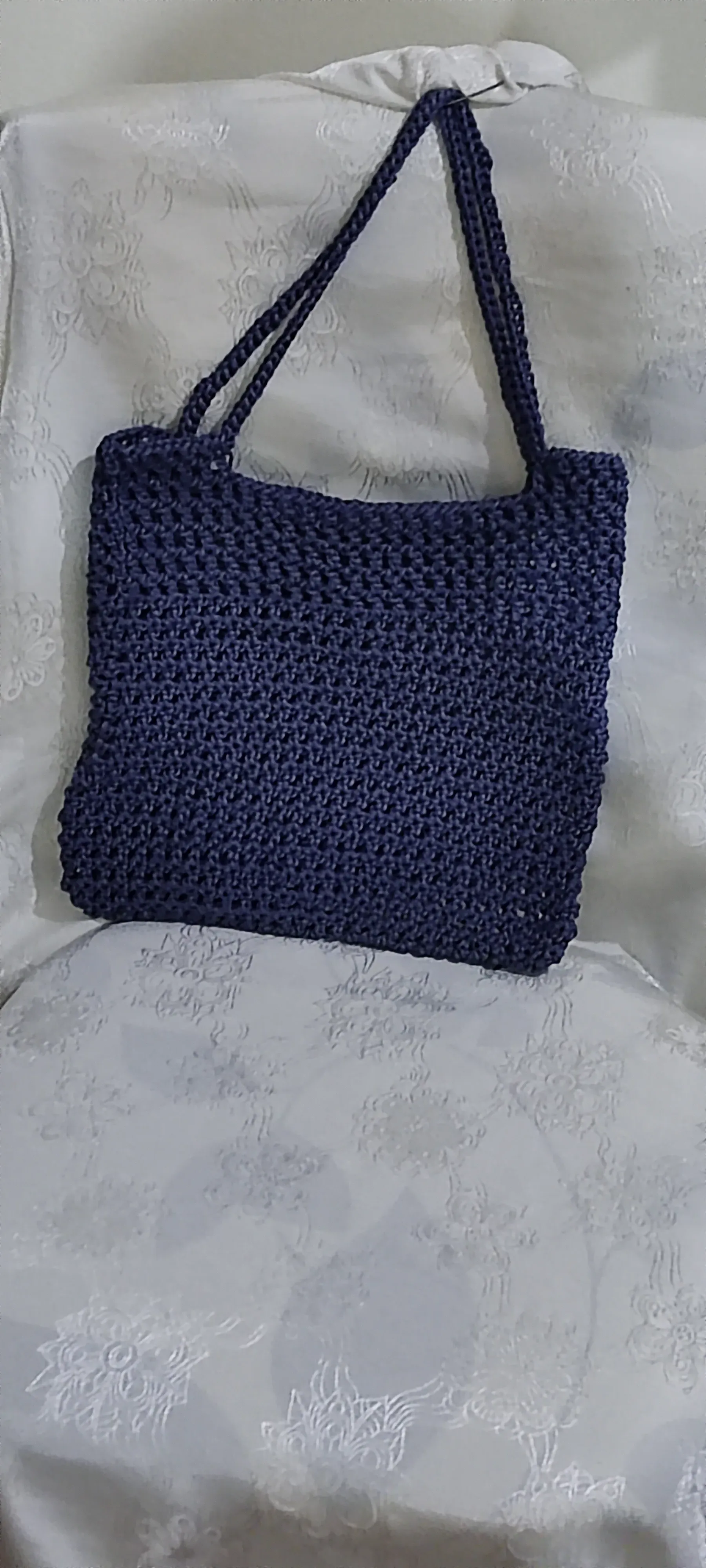 El Yapımı Makrome Omuz Çantası – Koyu Mavi, Günlük ve Yazlık Kullanıma Uygun