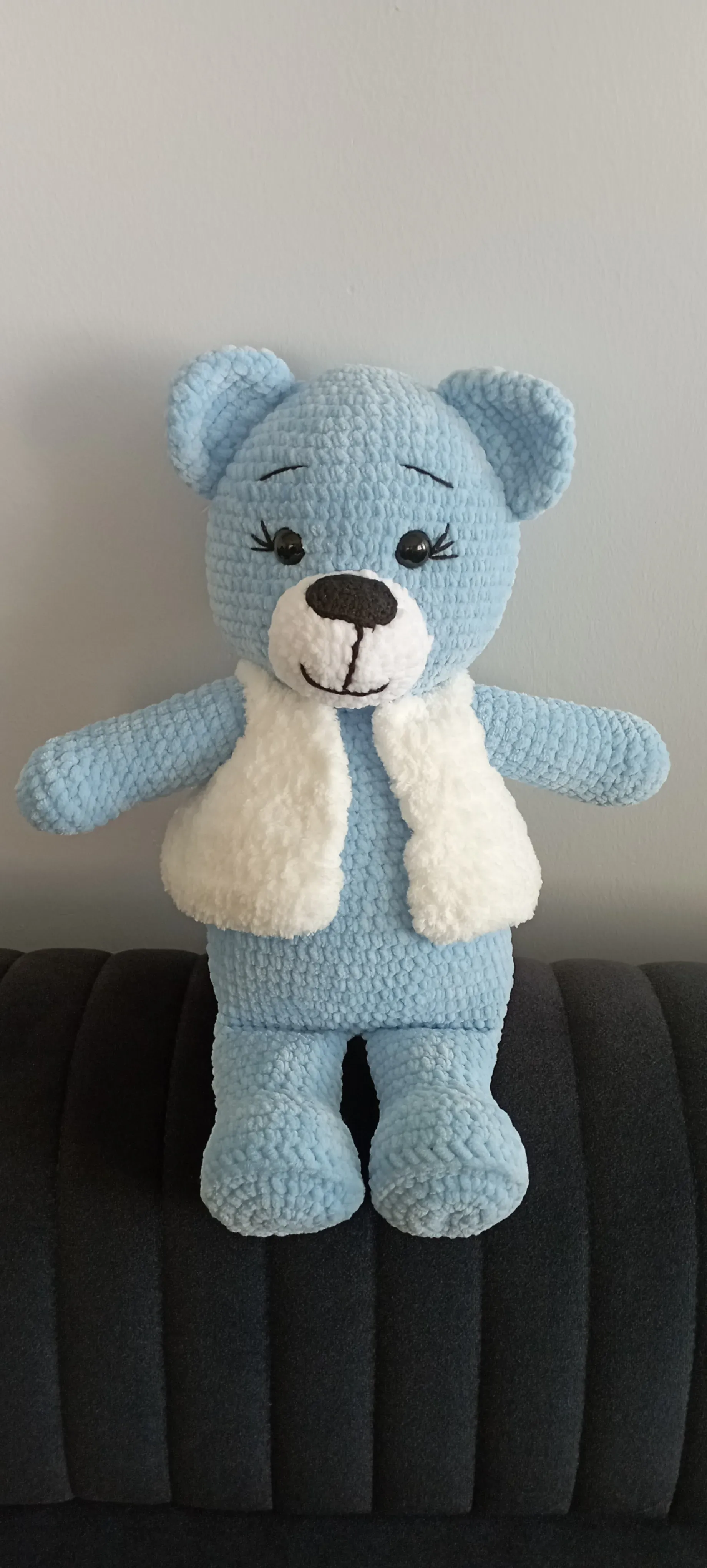 Mavi Kadife İple Örülmüş Ayıcık Oyuncak - El Emeği Hediyelik