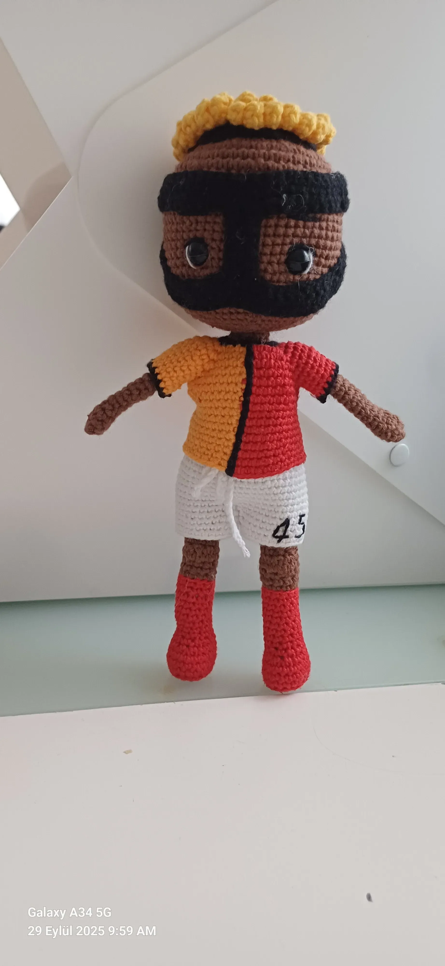 Galatasaray Formalı Örgü Oshimen Oyuncak Bebek - 23 cm - El Emeği