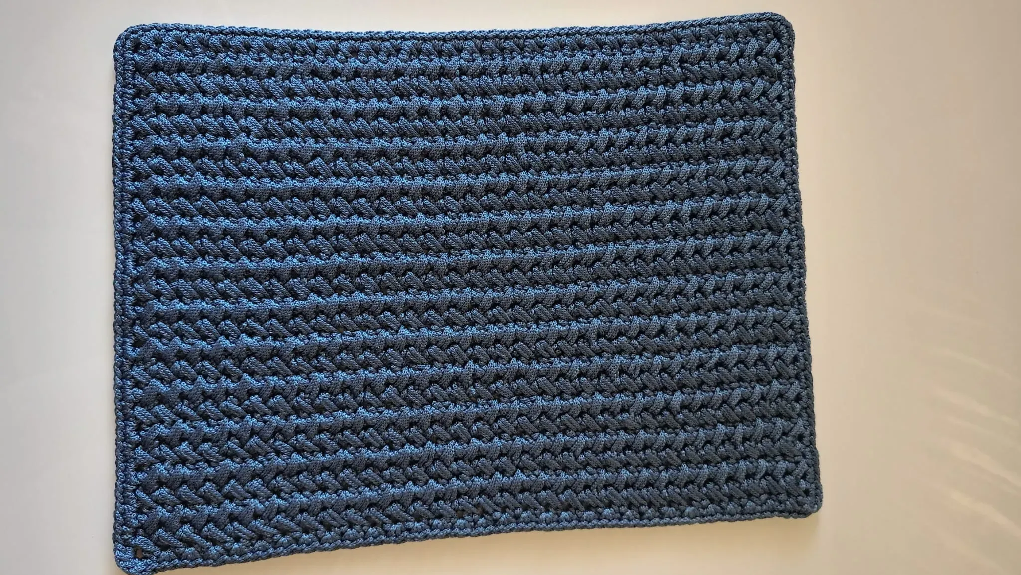 6-Piece Navy Blue Hand Knitted Placemat – Add Elegance to Your Table with its Chic