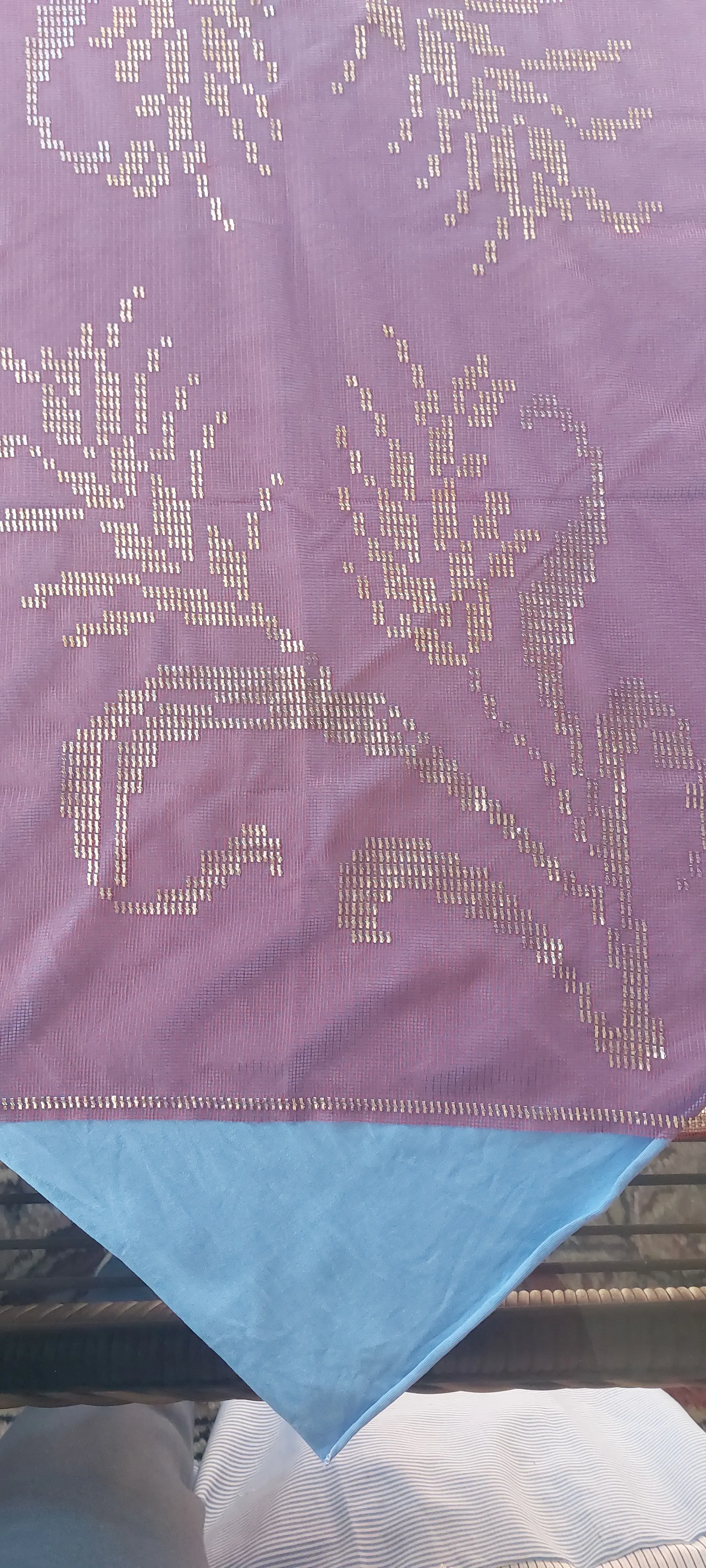 Bordo Tül Üzerine Gold Detaylı Burçak Desenli Ranır - 120x47 cm