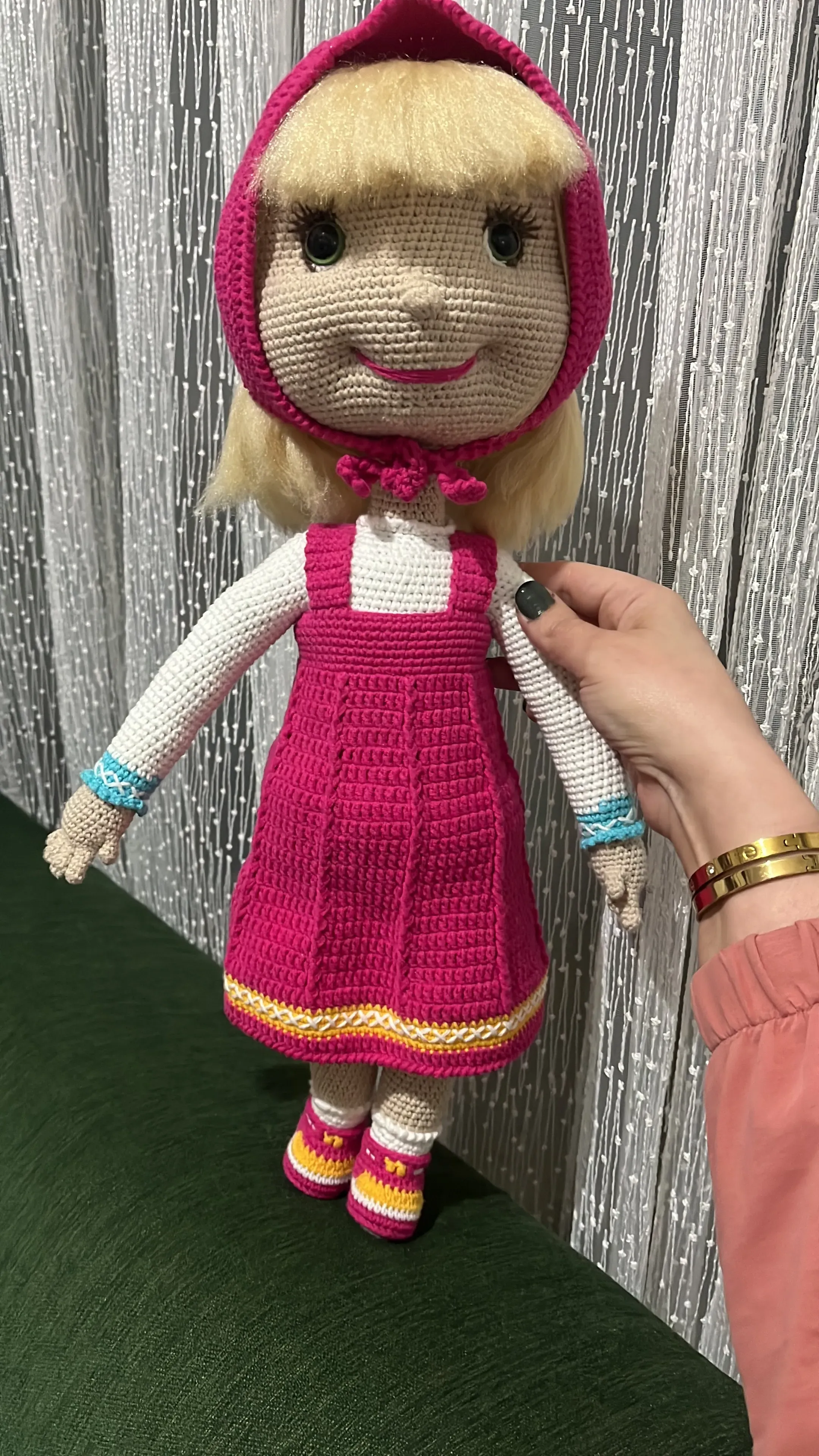 30 cm Amigurumi Maşa Bebek - Pembe Elbise ve Saçlı Oyuncak Bebek