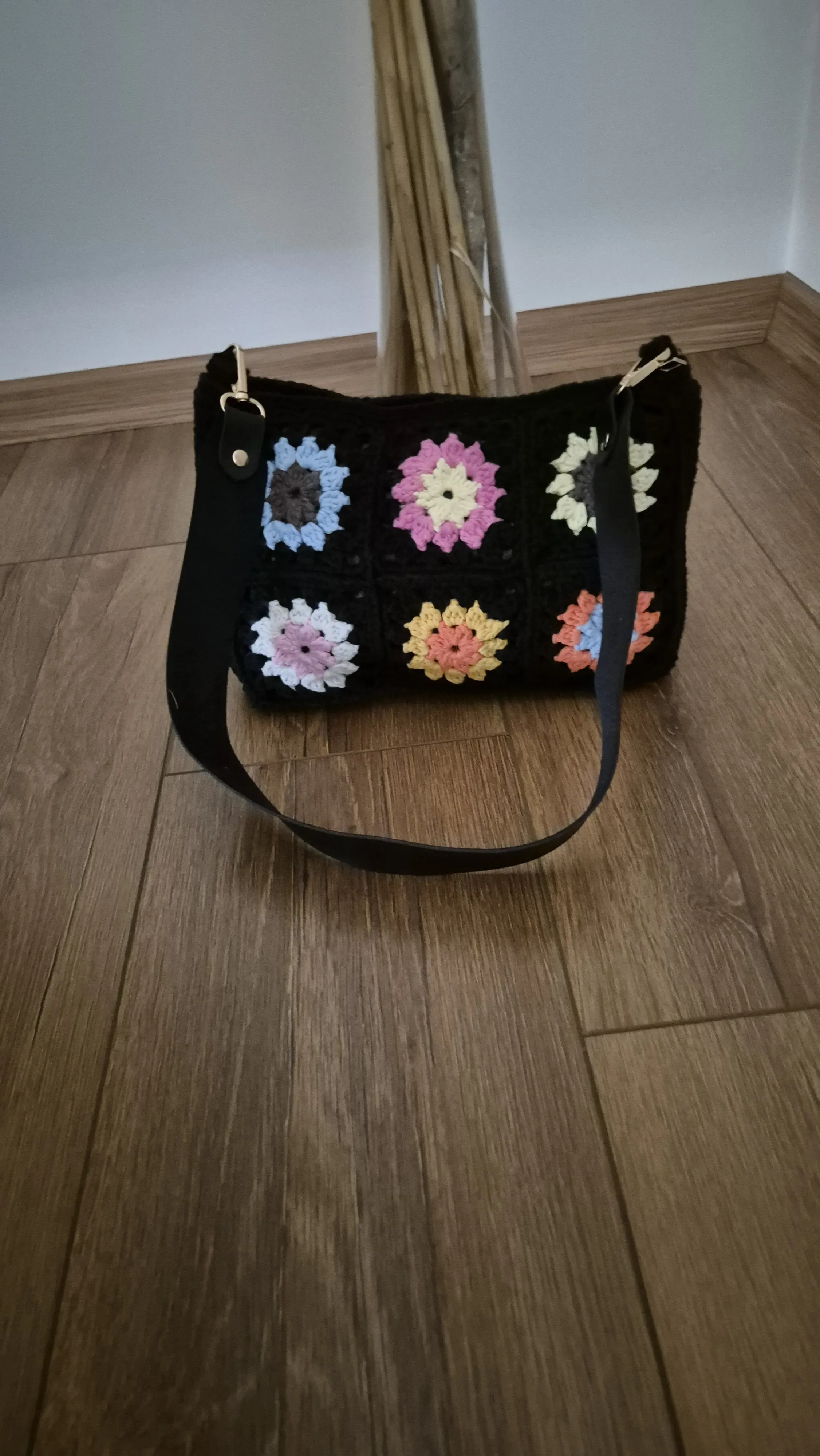 Siyah Motifli Örgü Omuz Çantası - Kare Desenli El Örgüsü Çanta