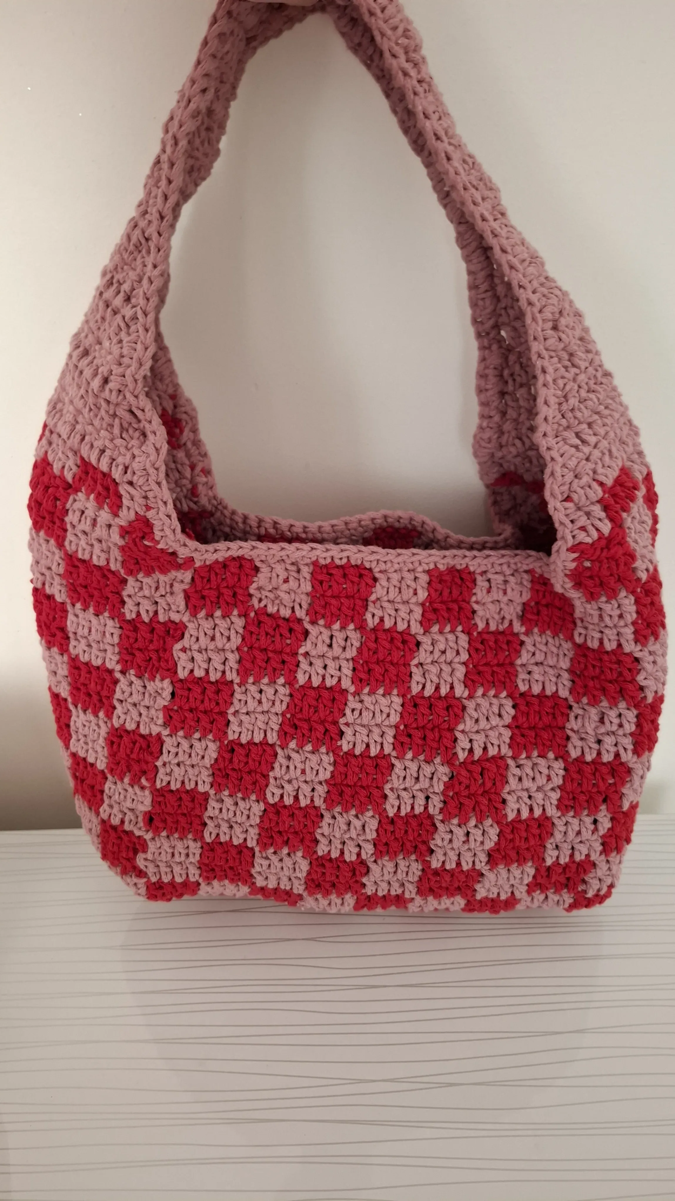 El Yapımı Damalı Makrome Kol Çantası – Çıtçıtlı Şık Tasarım