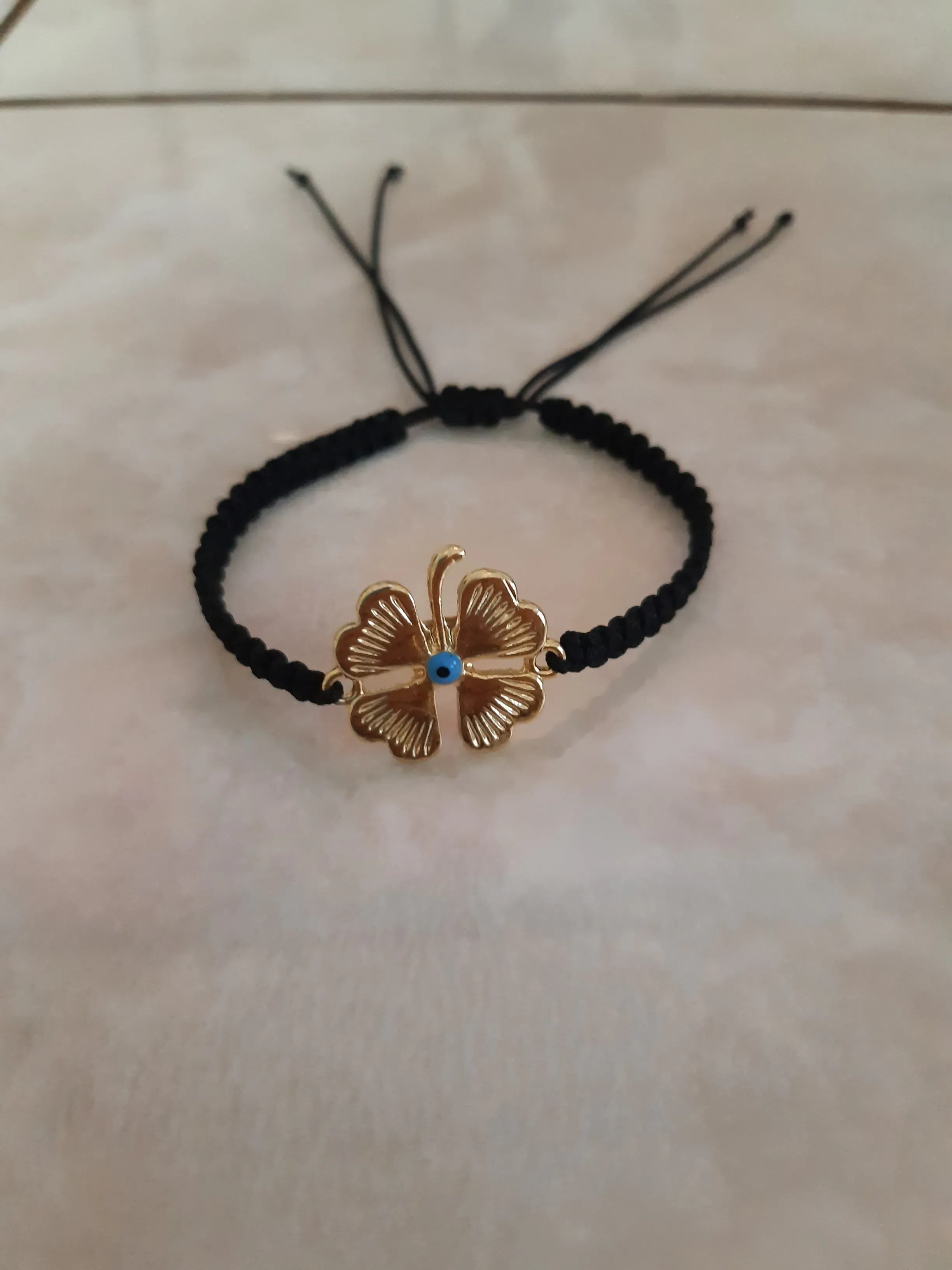 Altın Renkli Yonca Figürlü Makrome Bileklik - El Yapımı