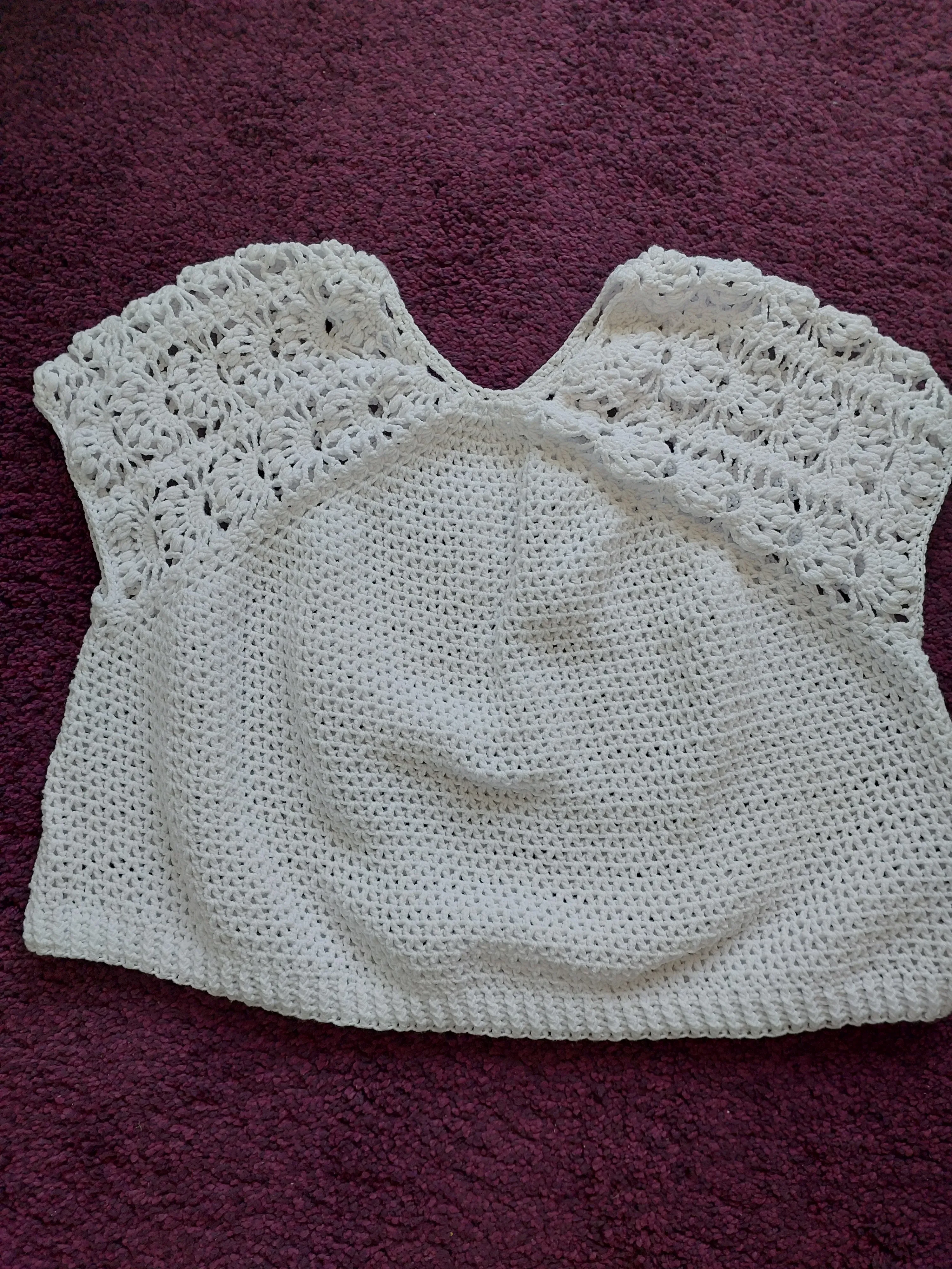 Kısa Beyaz Pamuklu Bluz – El Örgüsü