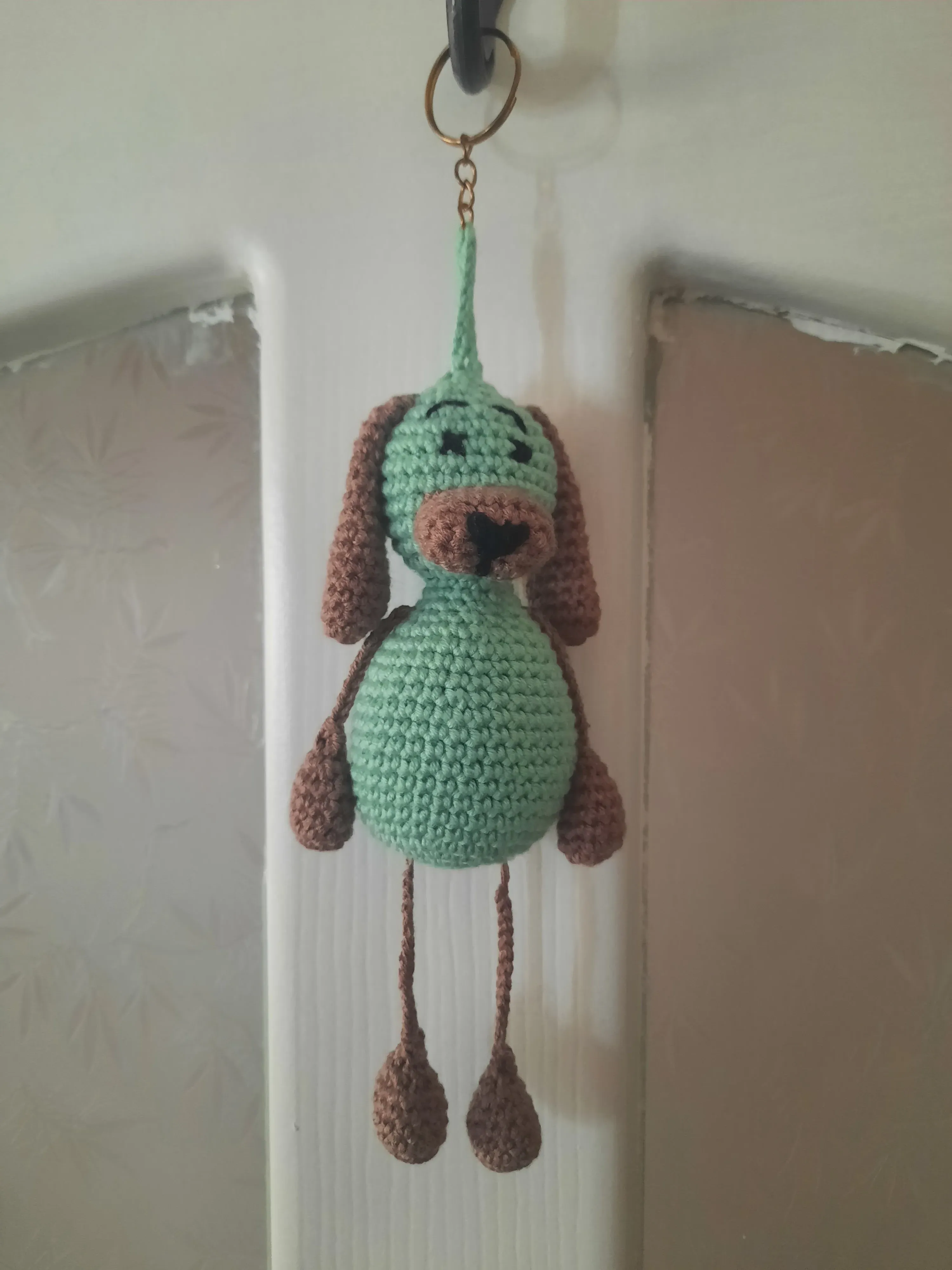 El Yapımı Amigurumi Köpek Anahtarlık – Çanta veya Araba Süsü