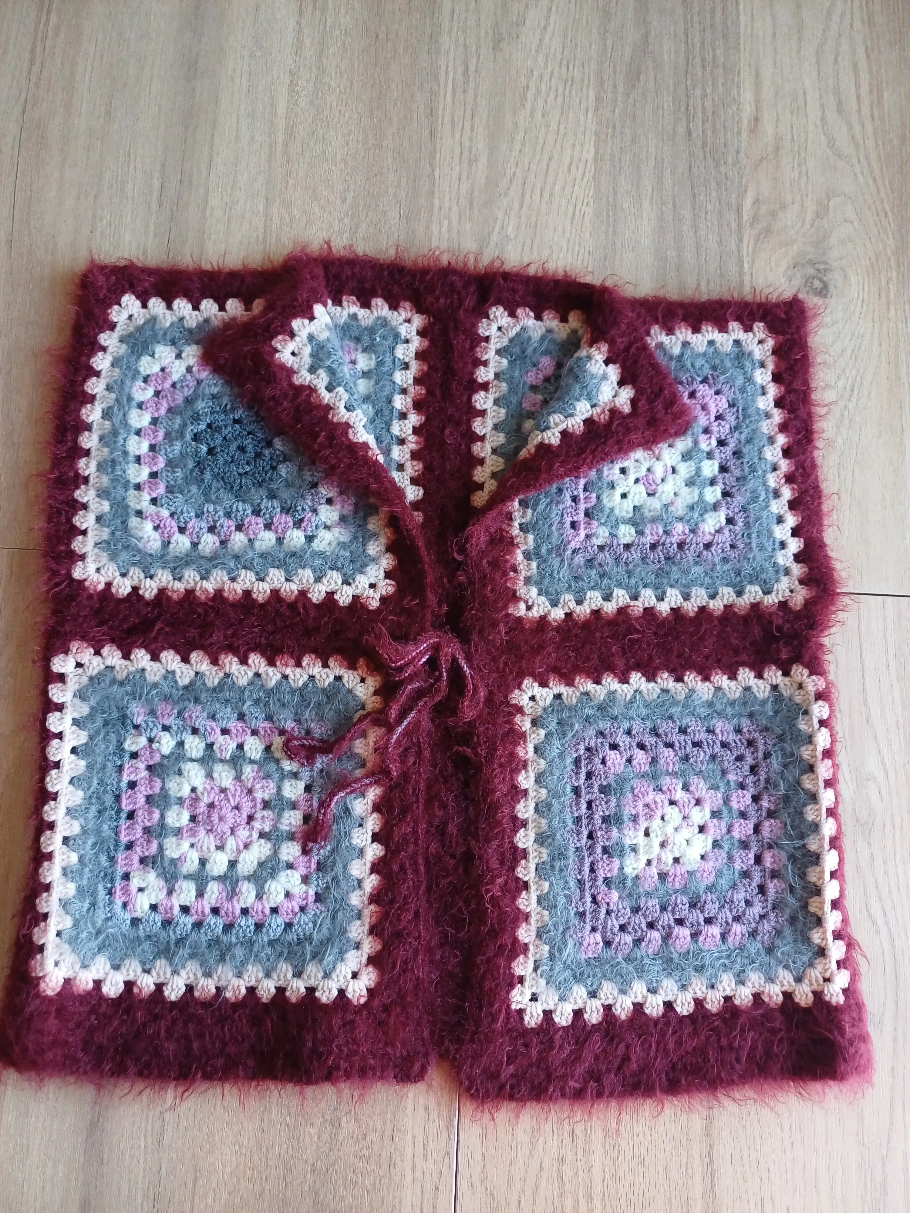 El Örgüsü Motifli Yelek