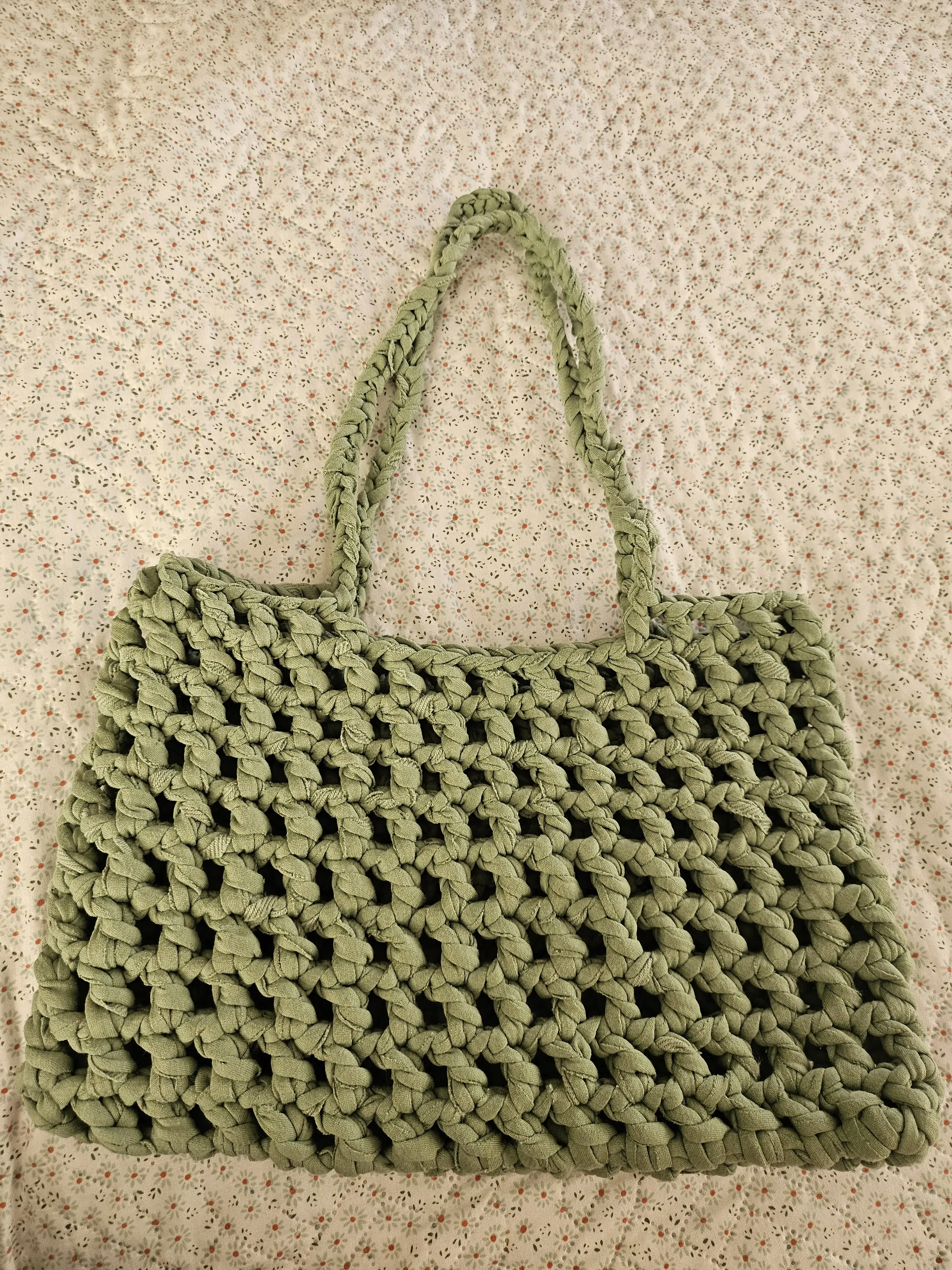 El Örgüsü Yeşil Makrome Çanta – Günlük ve Şık Kullanım