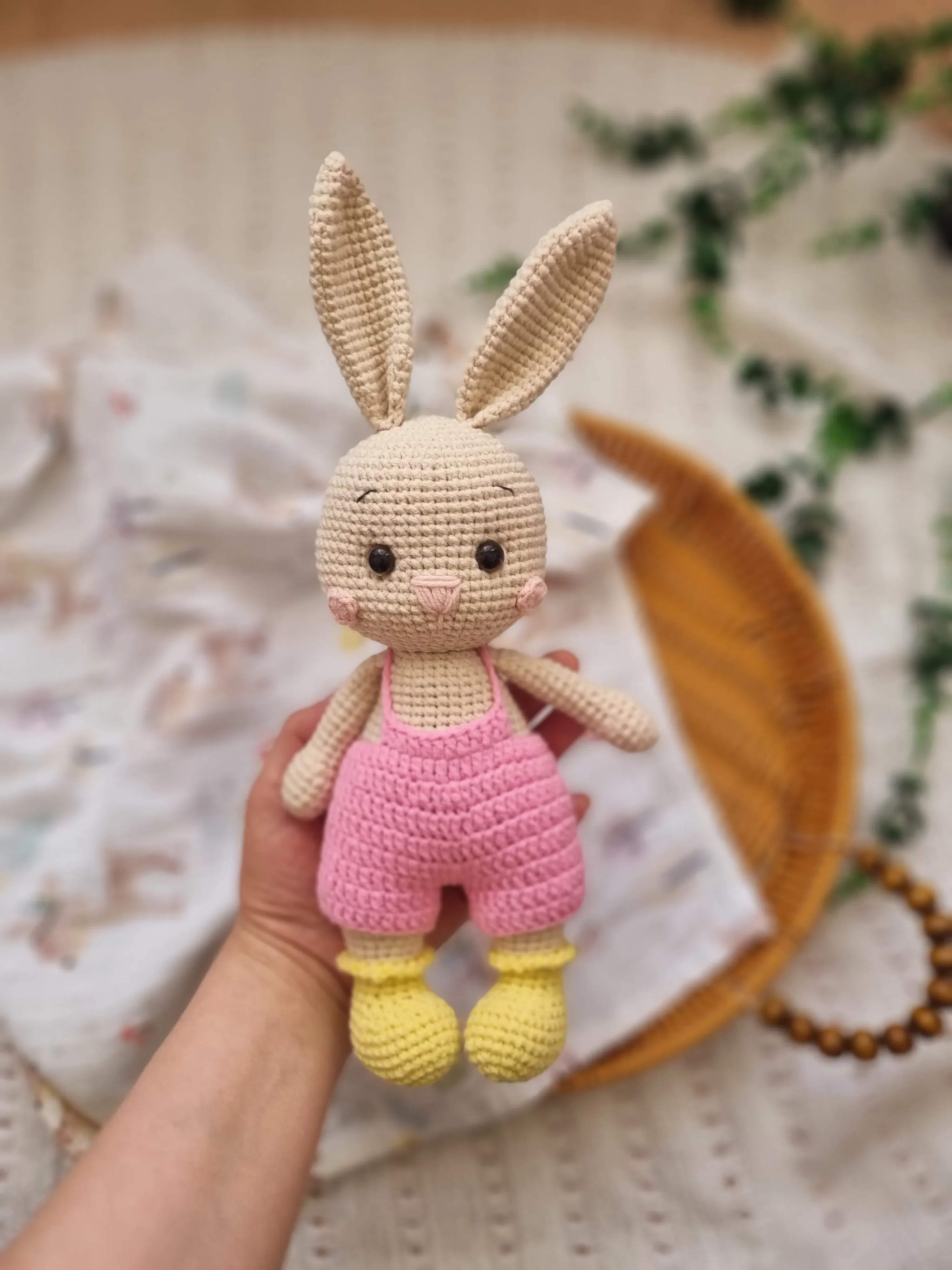 Sevimli Amigurumi Romeo Tavşan Bebek Oyuncak - El Emeği Örgü