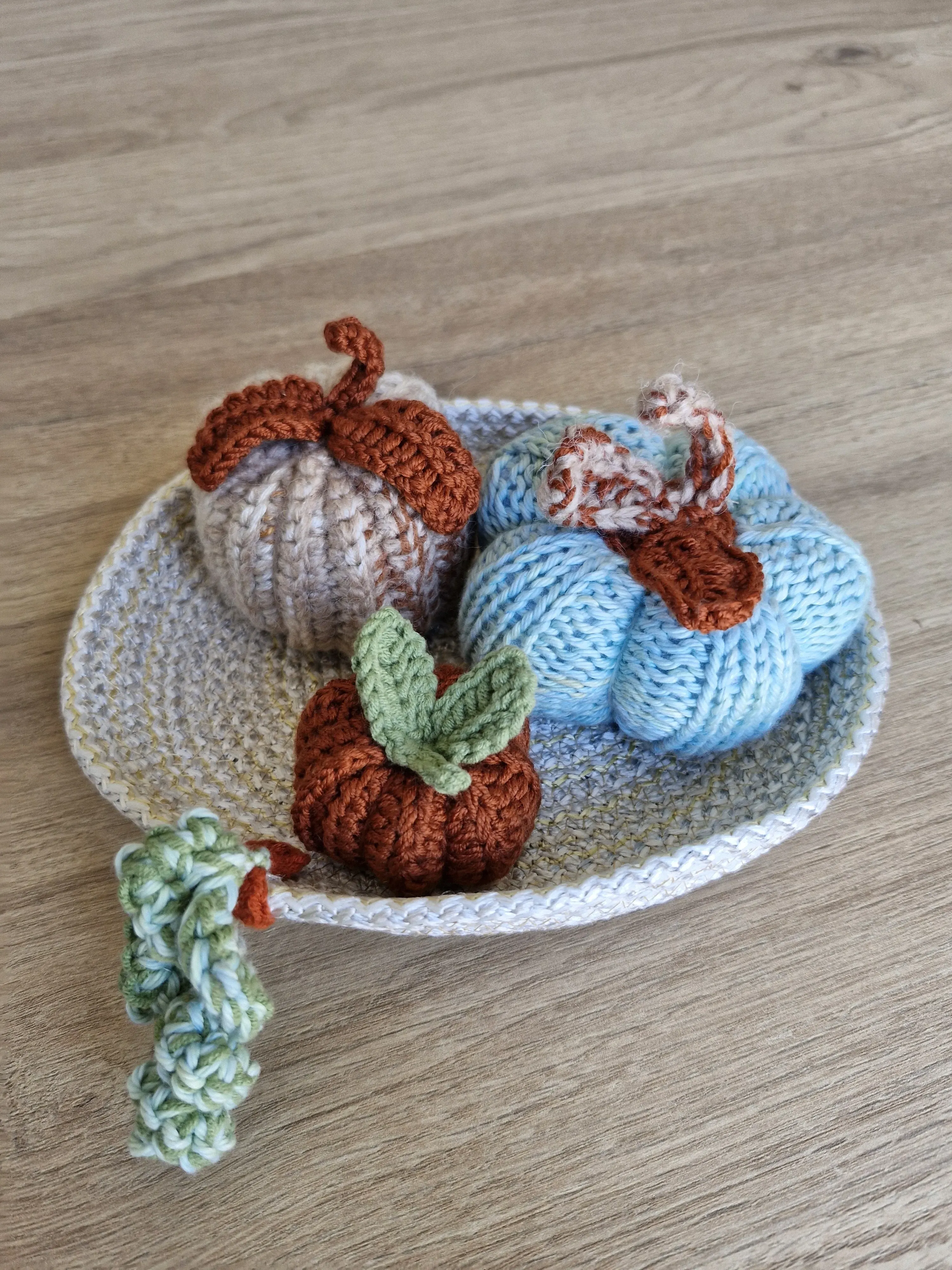 Knitted Pumpkin Decorative Set - Handmade Autumn Themed Gift