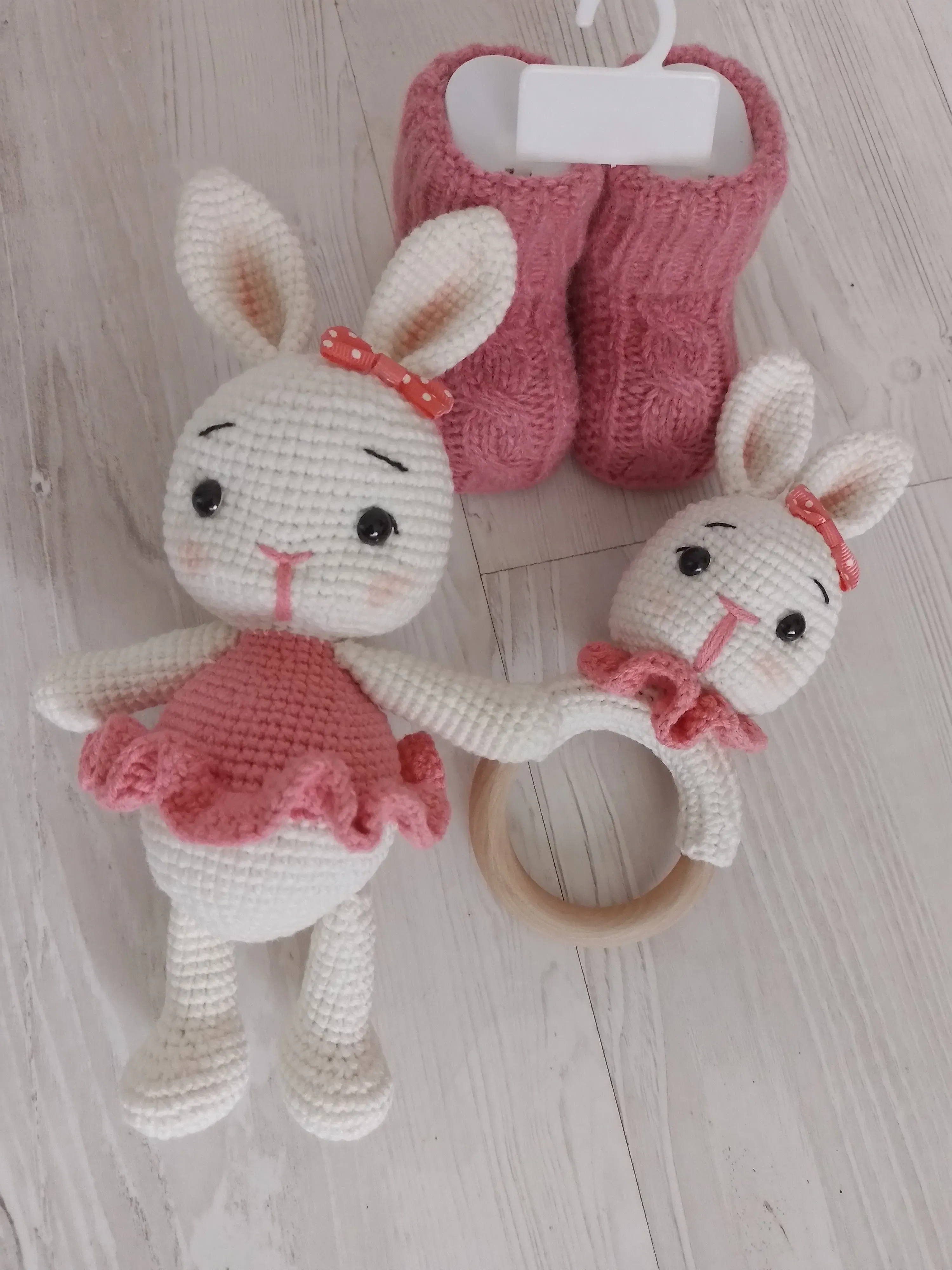 Örgü Tavşan Oyuncak ve Patik Yeni Doğan Bebek Seti - Amigurumi