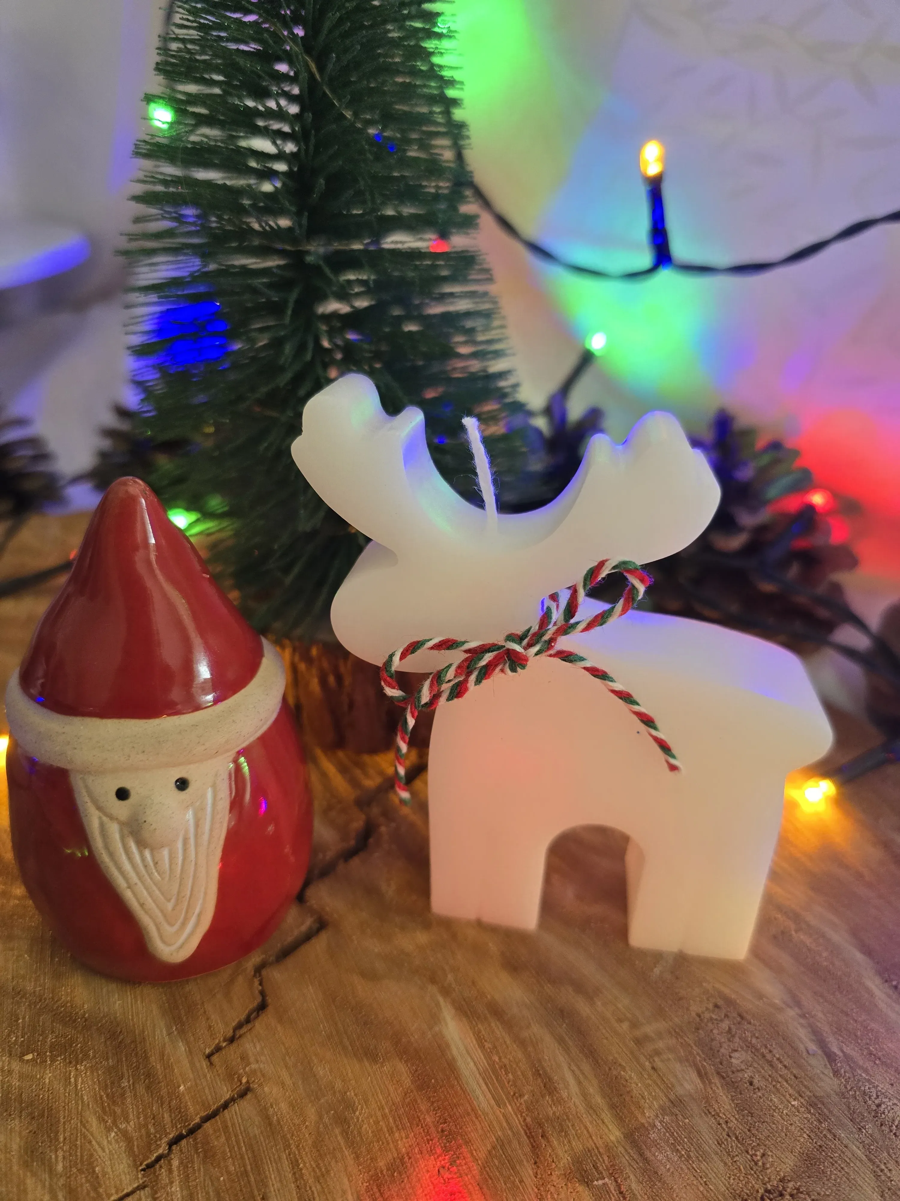 Beyaz Geyik Dekoratif Mum – Çikolata Kokulu