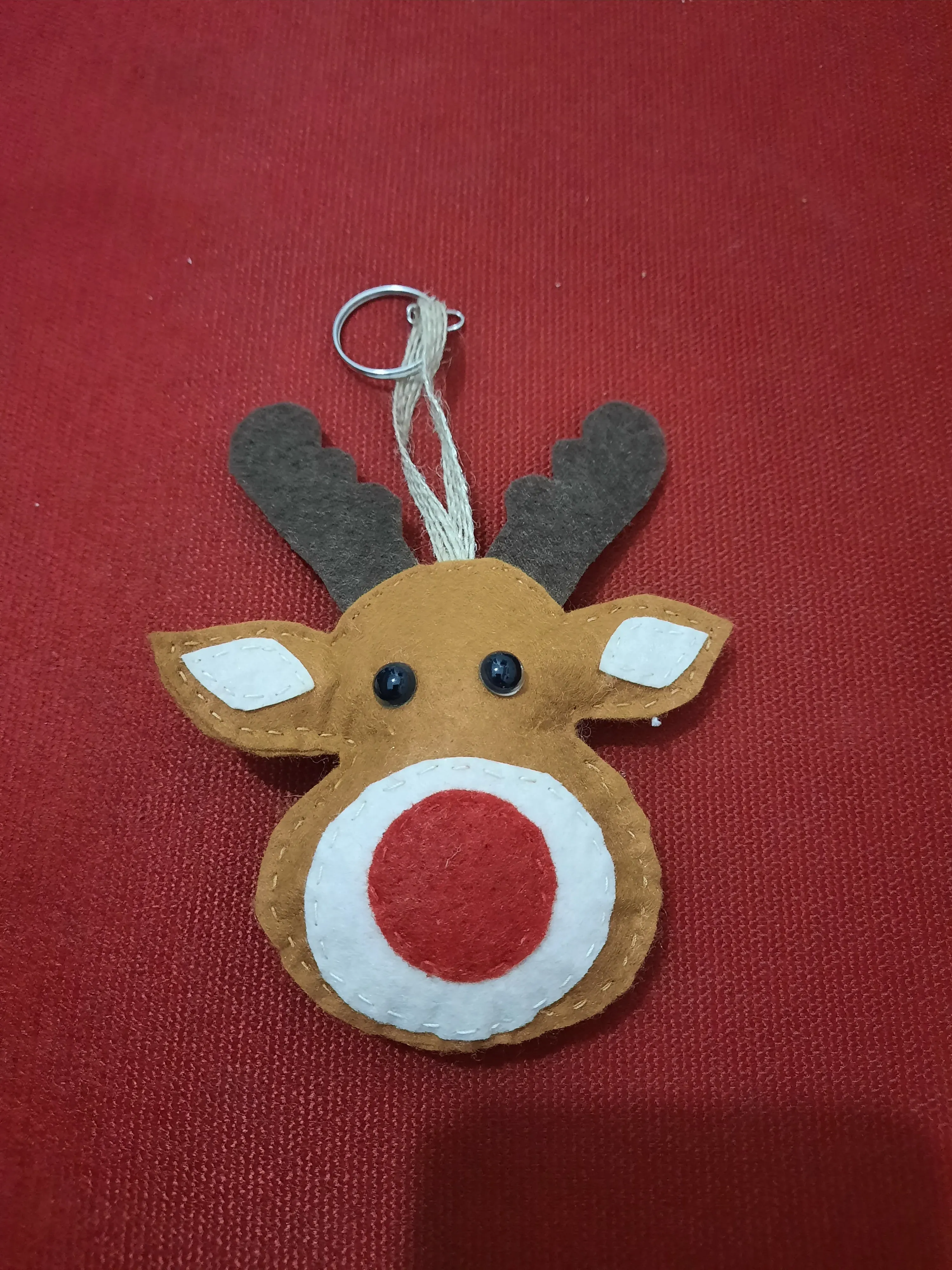 El Yapımı Keçe Geyik Anahtarlık – Yılbaşı Temalı Sevimli Renkli Tasarım | Dekoratif Süs & Anahtarlık