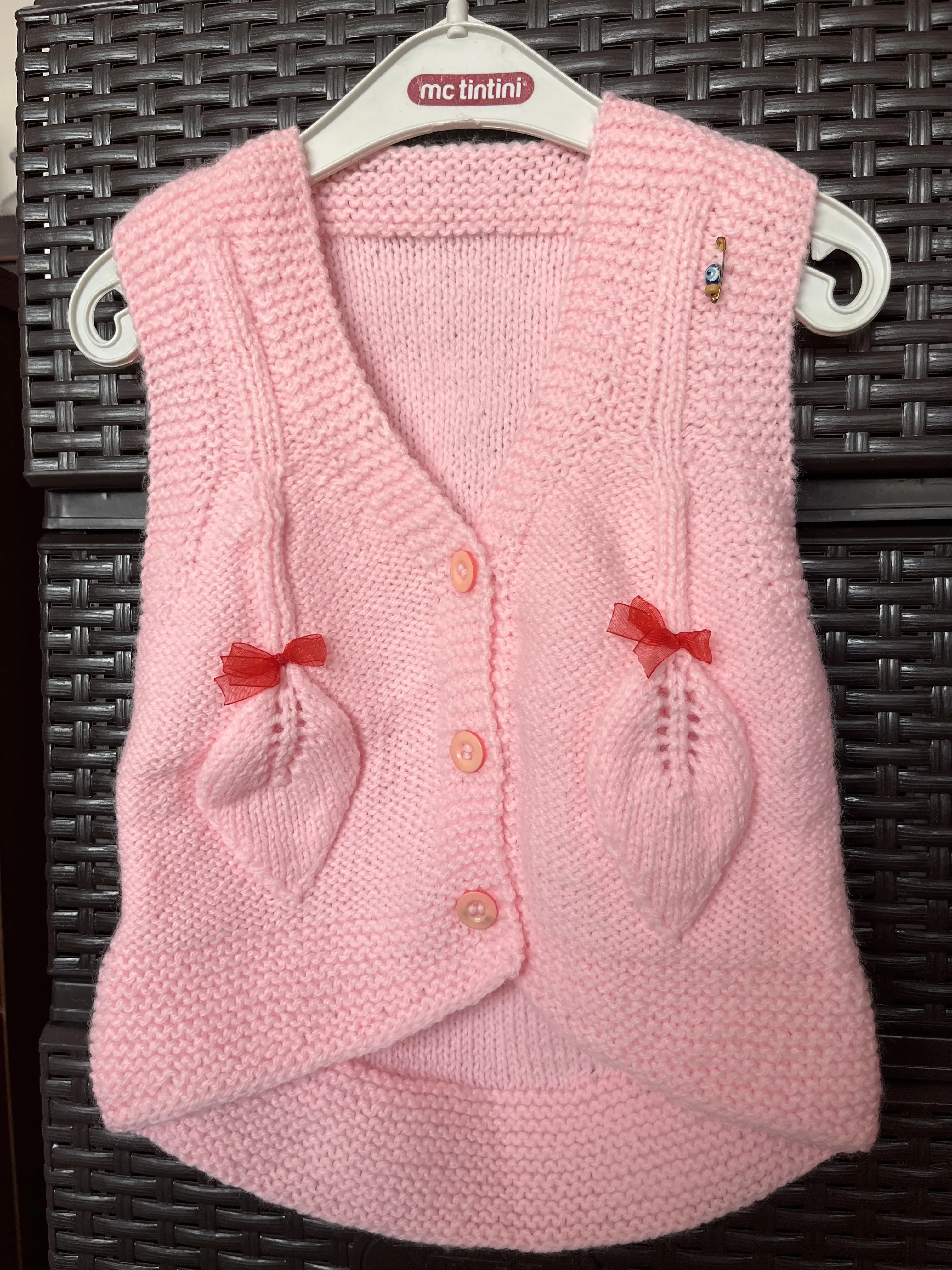 El Örgüsü Kız Çocuk Yeleği – 2 Yaş, Yumuşak ve Kullanışlı