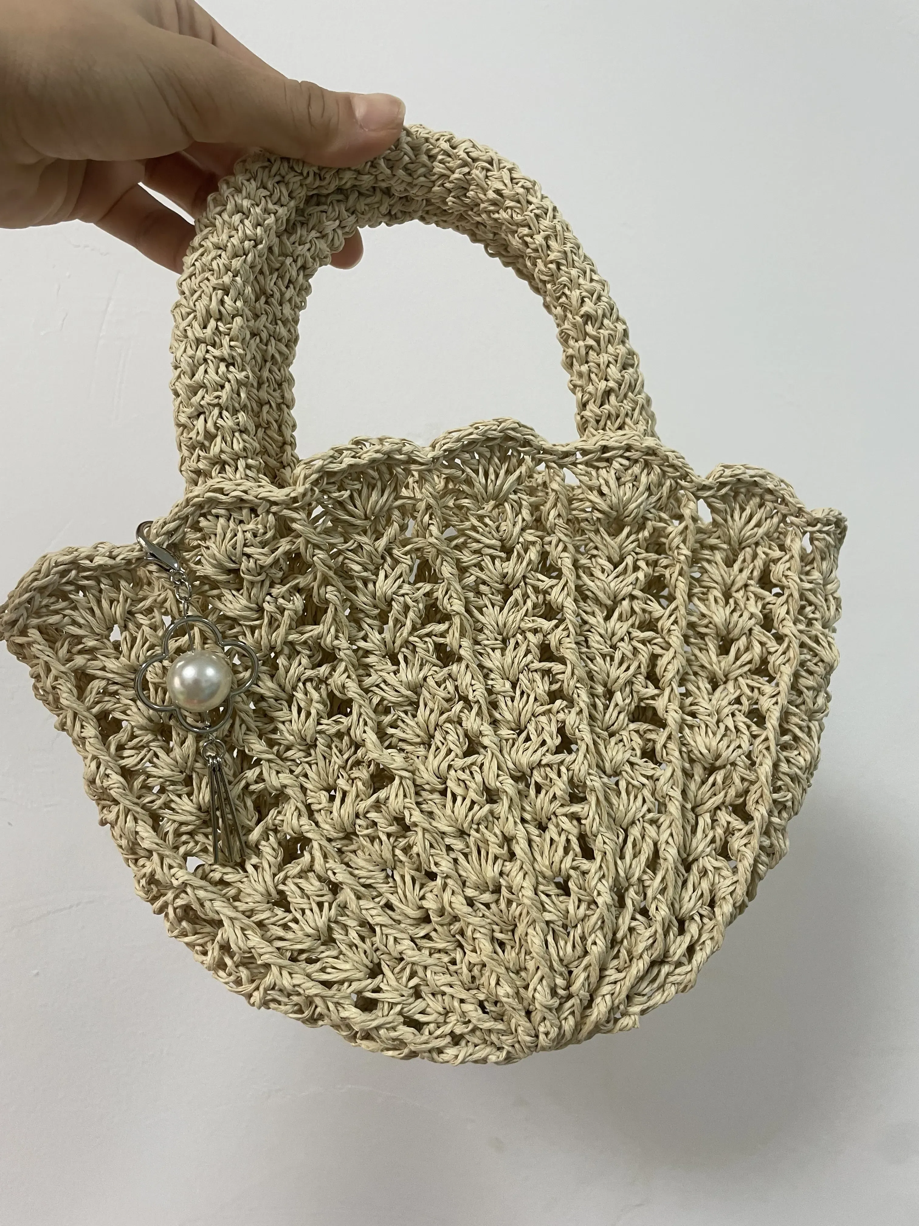El Örgüsü İnci Detaylı Hasır Çanta