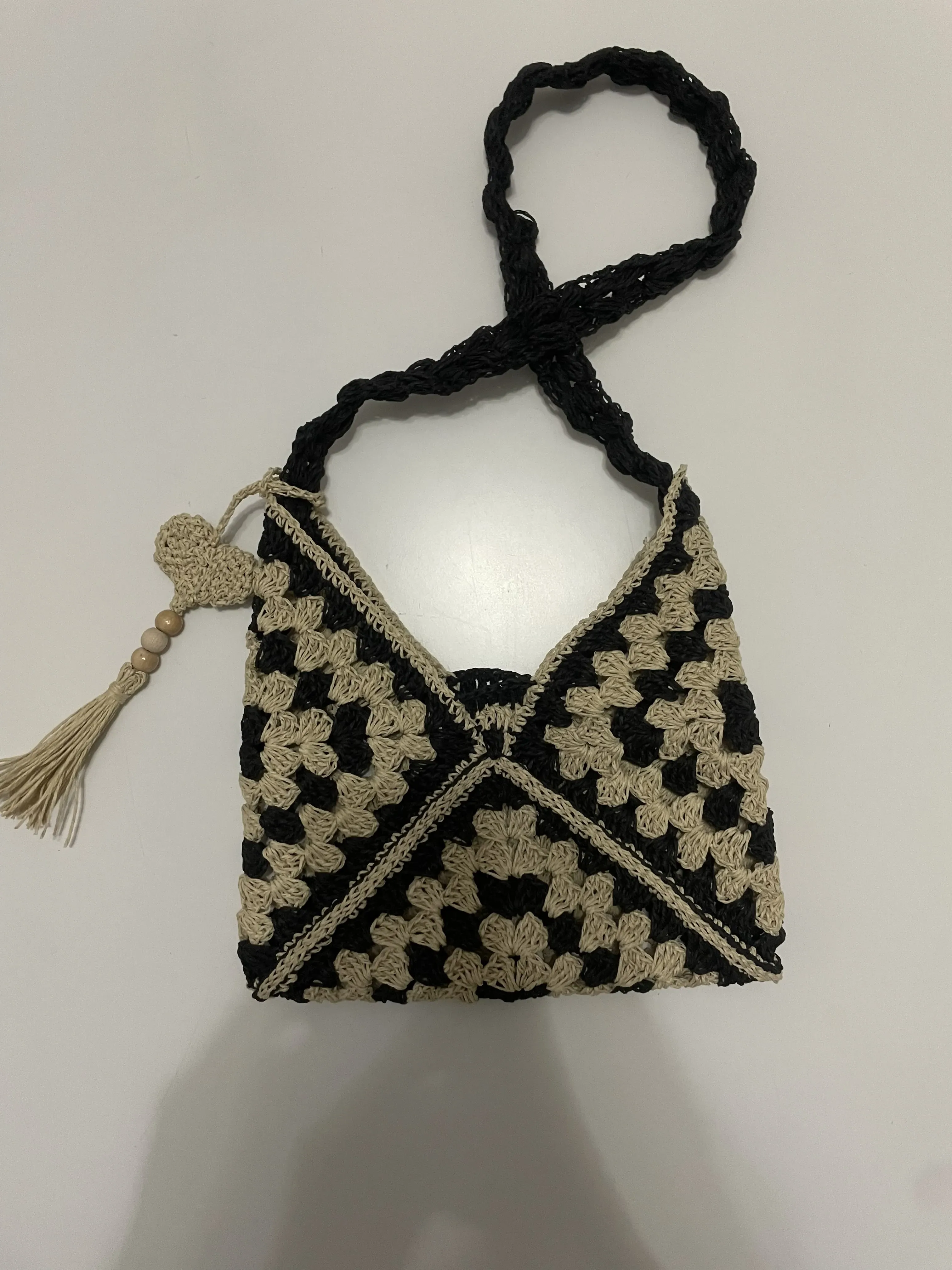 El Örgüsü Siyah Krem Motifli Çanta