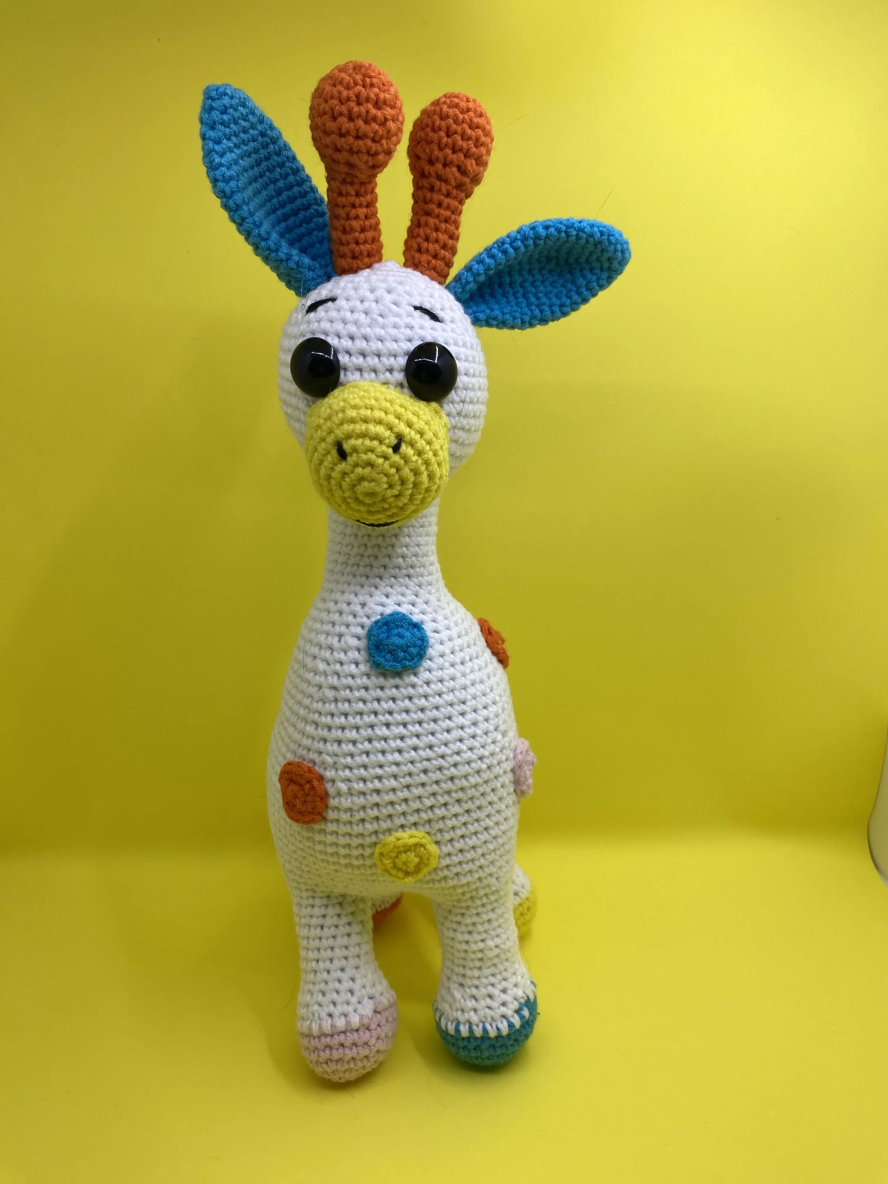 Renkli Noktalı El Örgüsü Amigurumi Zürafa