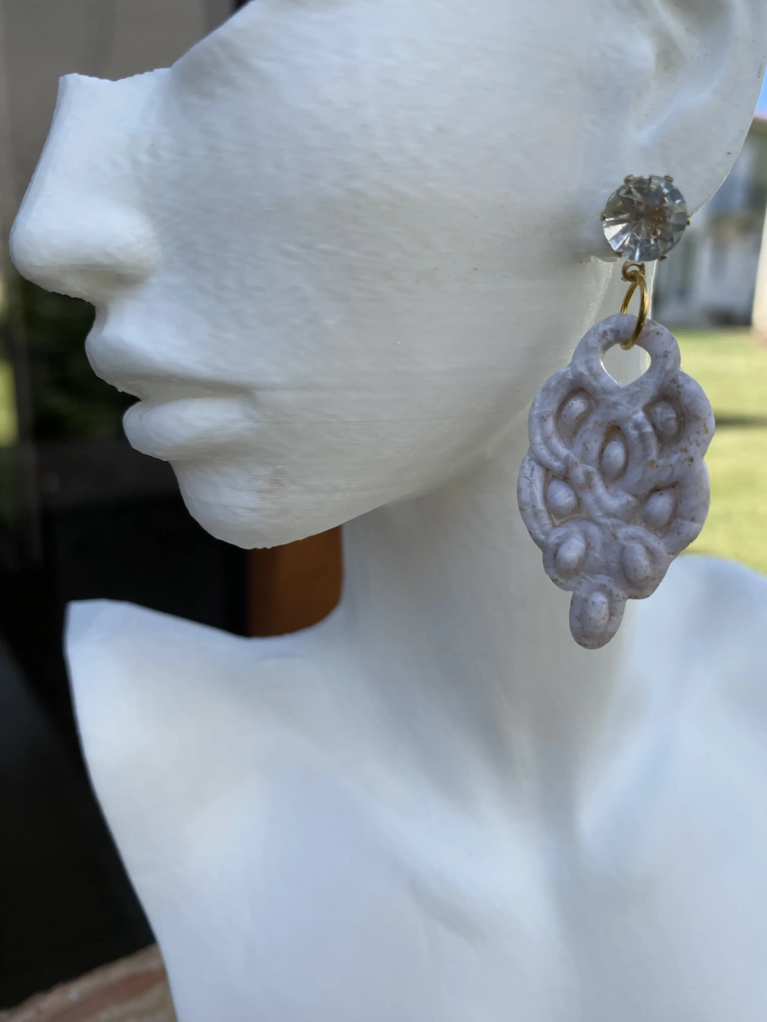 Stone Detailed Elegant Earring - Elegant Design and Special Craftsmanship