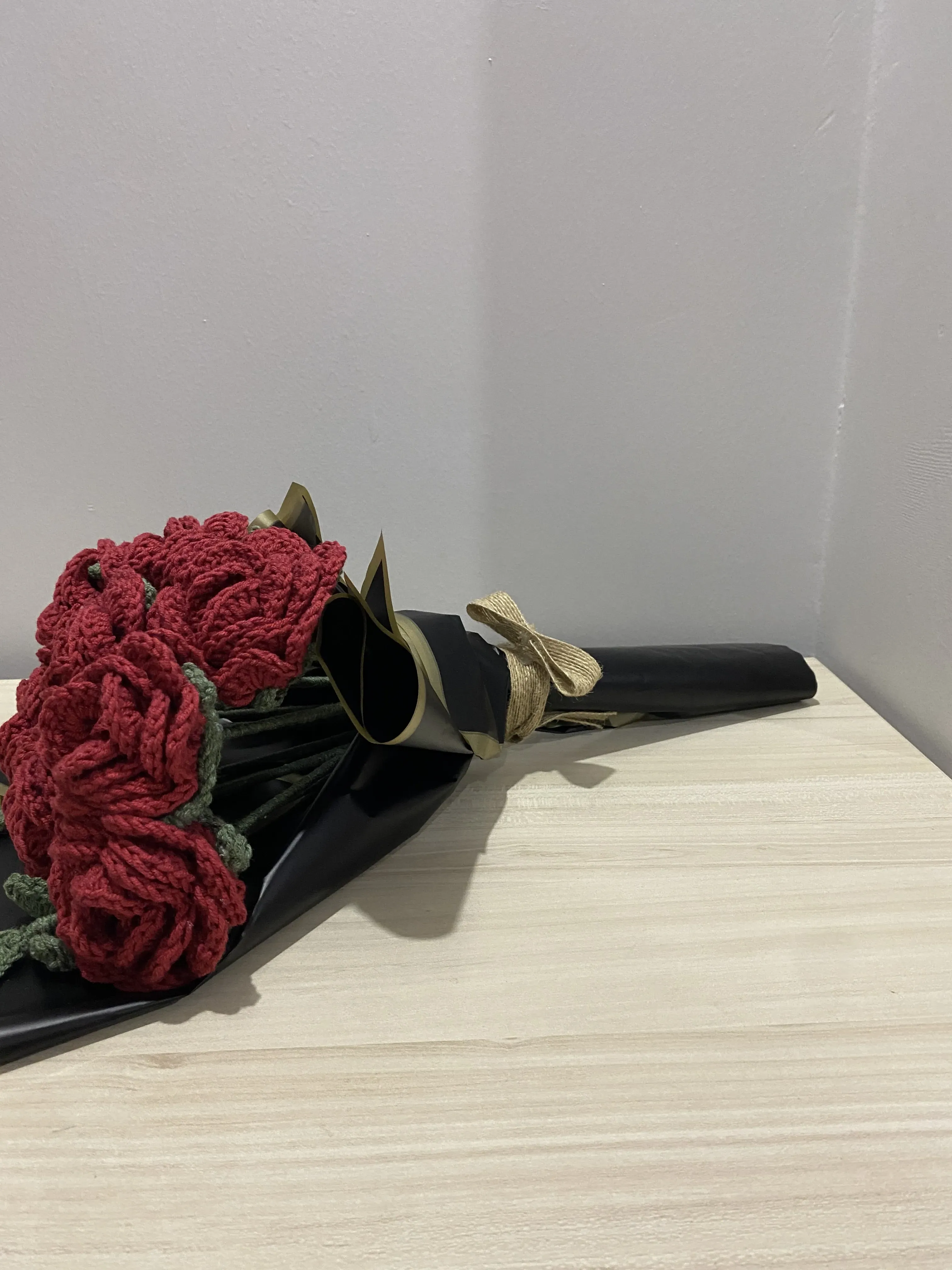 8-Piece Handmade Rose Bouquet