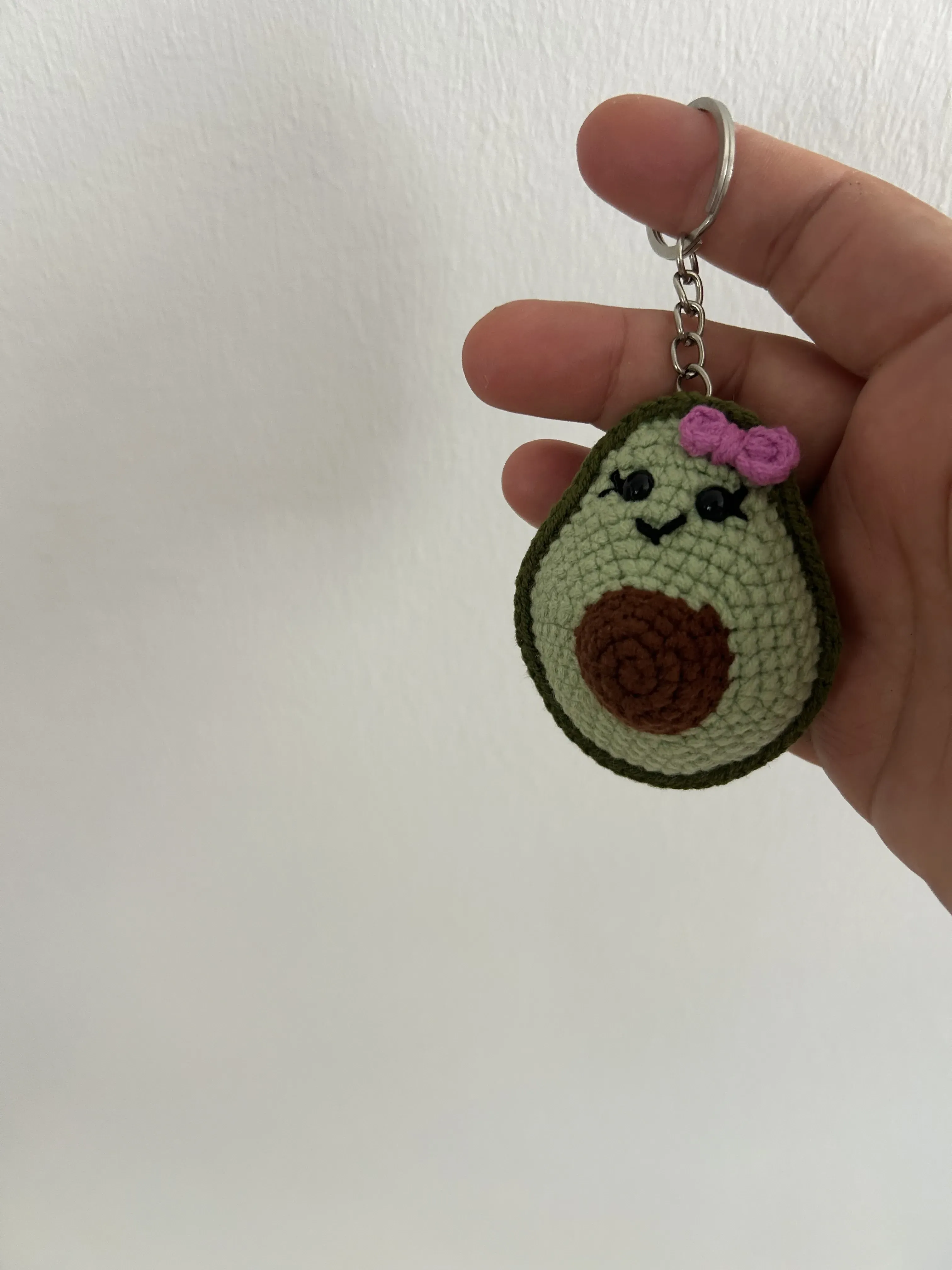 Yeşil Avokado Figürlü Amigurumi Anahtarlık - El Örgüsü Hediyelik