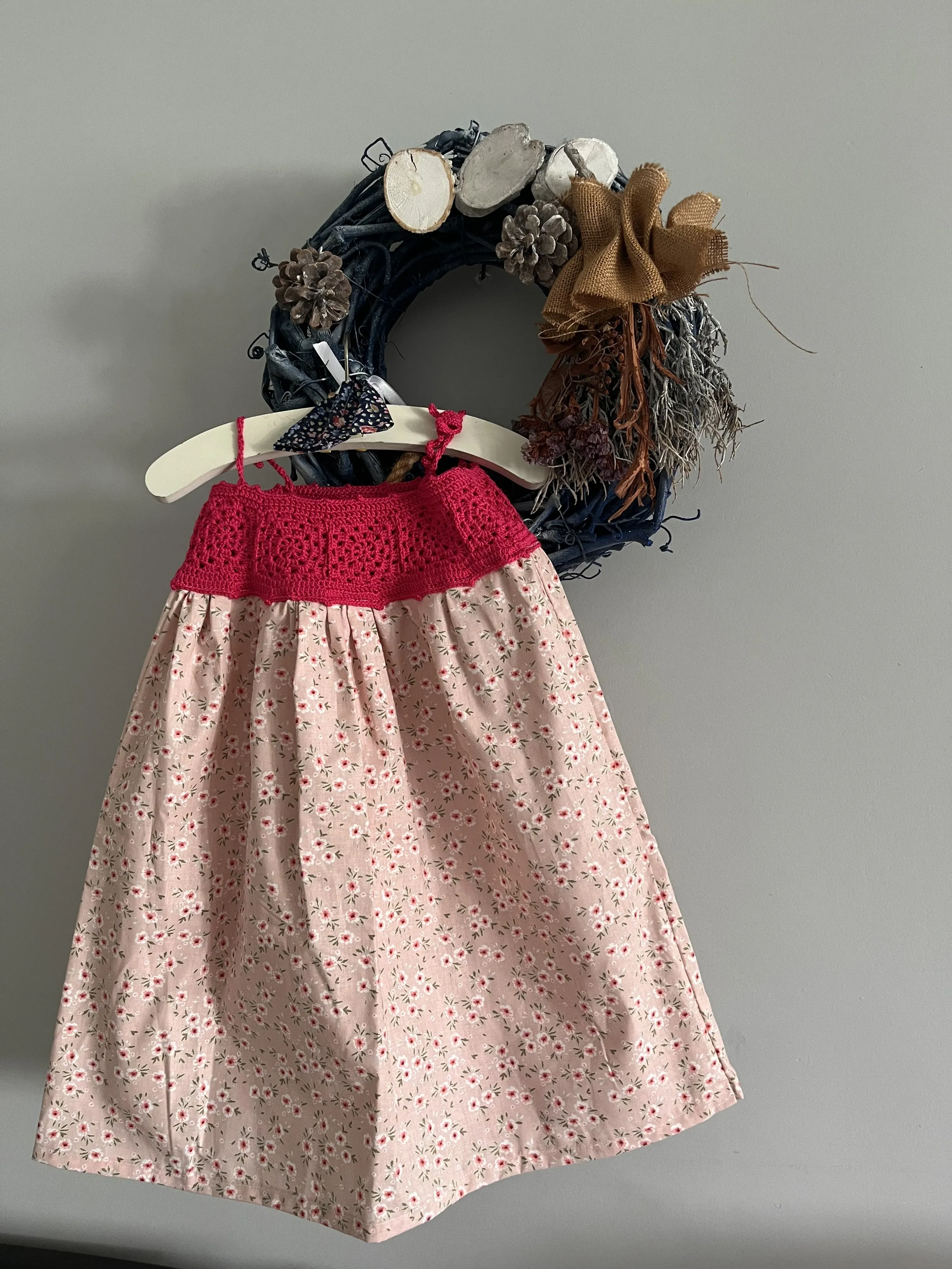 Pembe Çiçek Desenli Kız Çocuk Elbisesi - Pamuk Poplin, El Dikişi