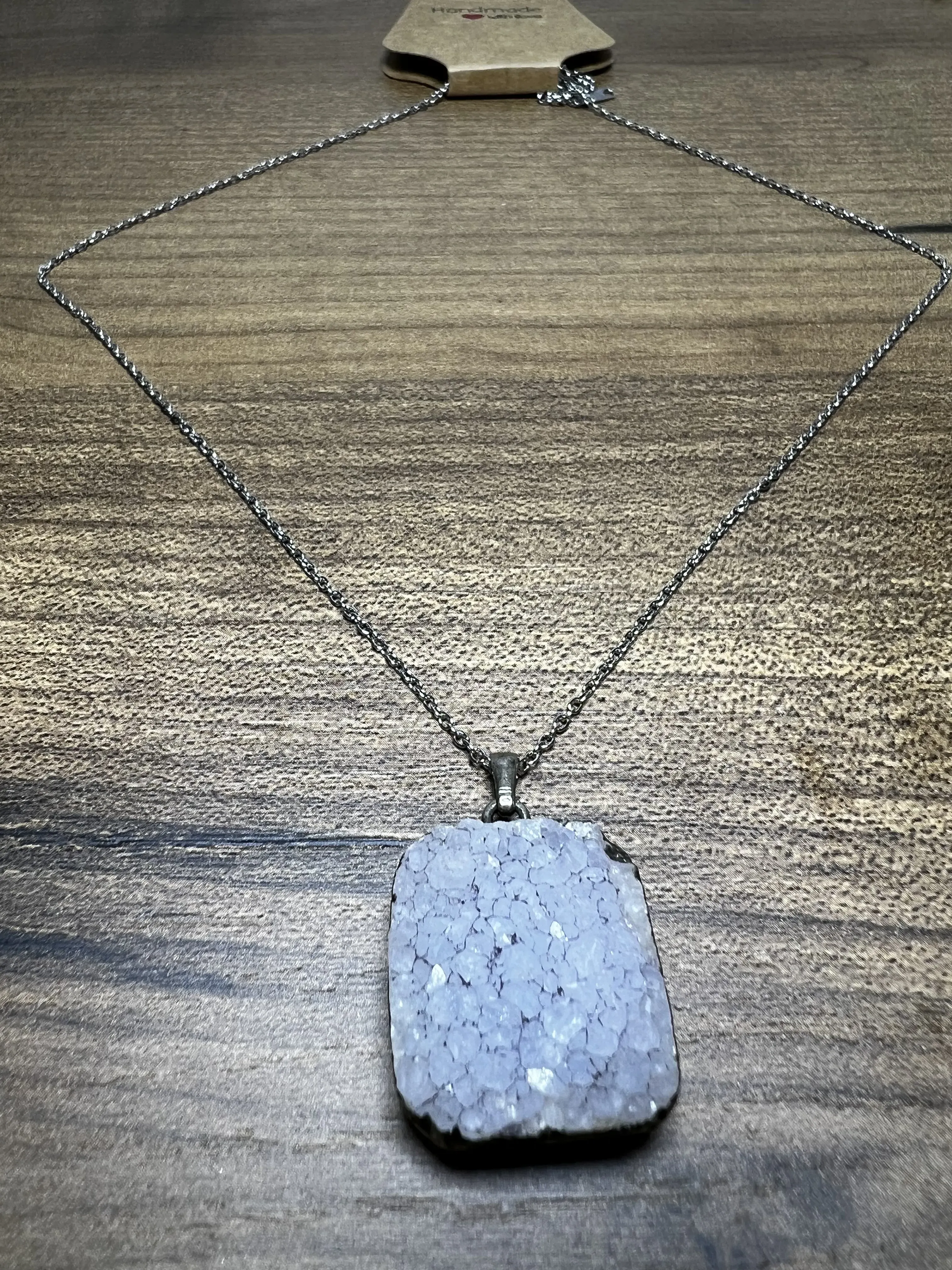 Lavanta Mor Druzy Doğal Taş Kolye - Kristal Yüzeyli Şık Tasarım