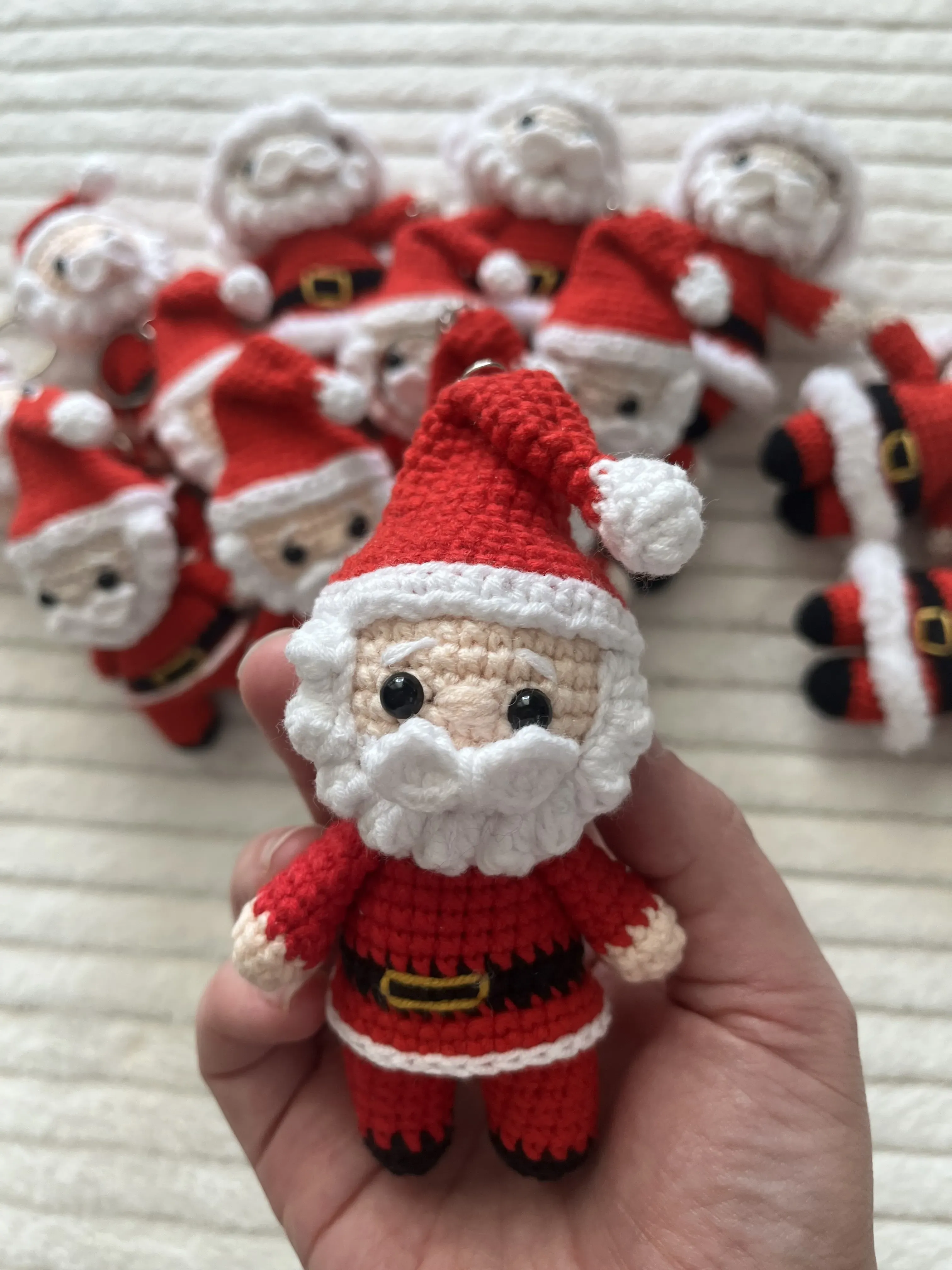 Noel Baba Anahtarlık Amigurumi - El Örgüsü Dekoratif Hediyelik