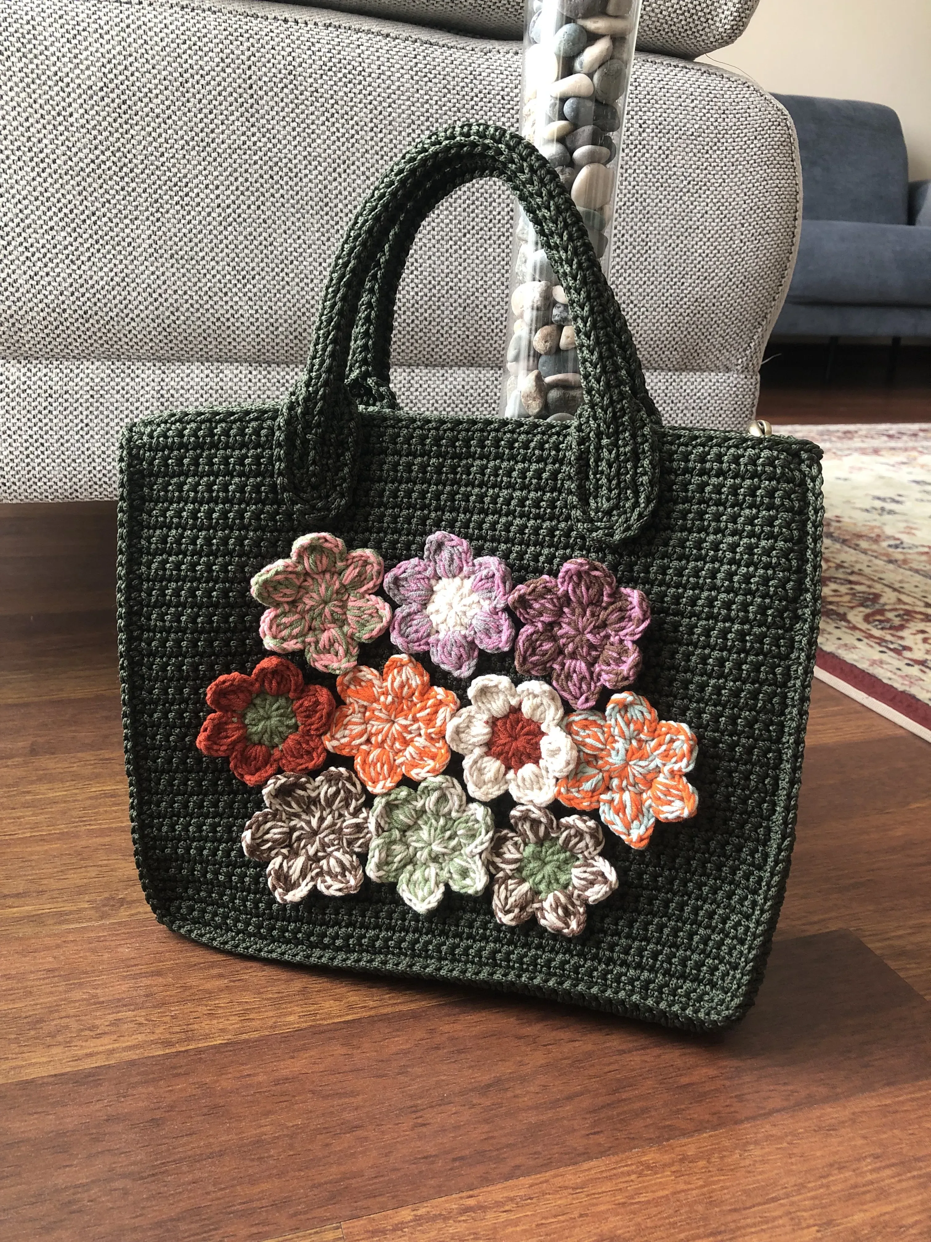 Yeşil Tığ İşi Çiçek Desenli Kol Çantası - El Emeği Göz Nuru