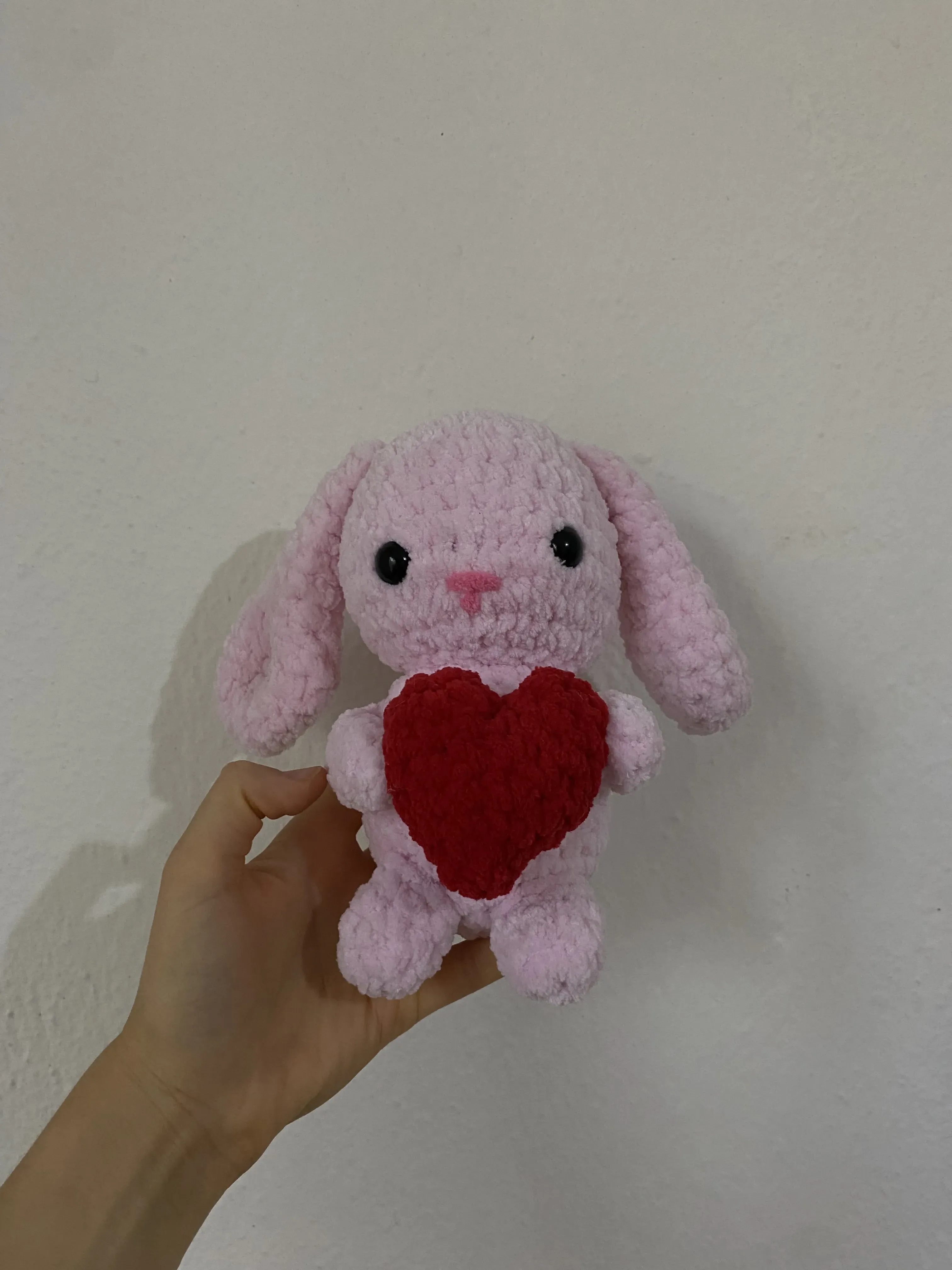 Kalpli Pembe Örgü Oyuncak Tavşan - 15 cm Boyunda Kadife İp ile El Emeği