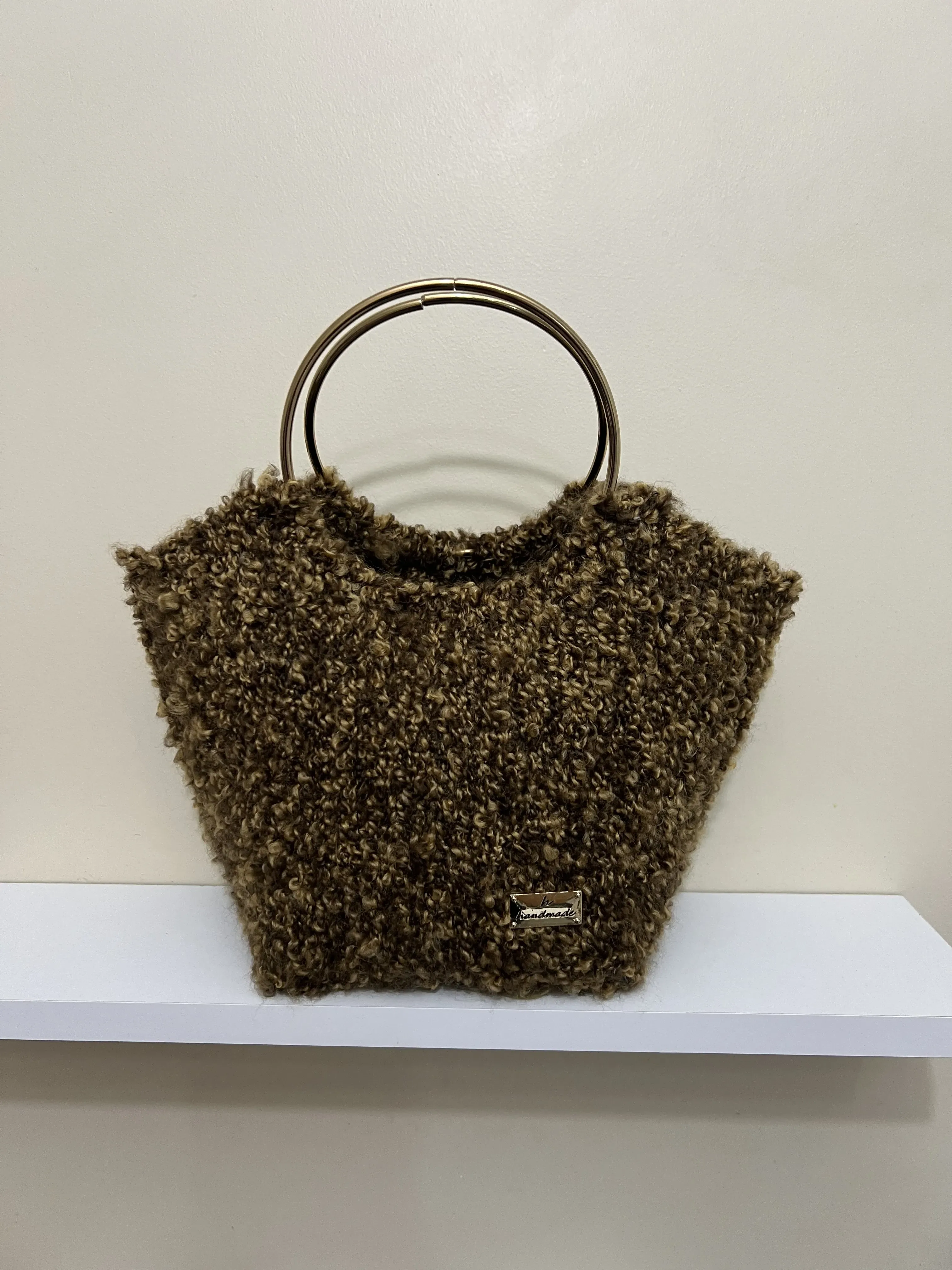 Kahverengi Bukle Örgü Çanta - Metal Saplı, Yıldız Detaylı - El Örgüsü