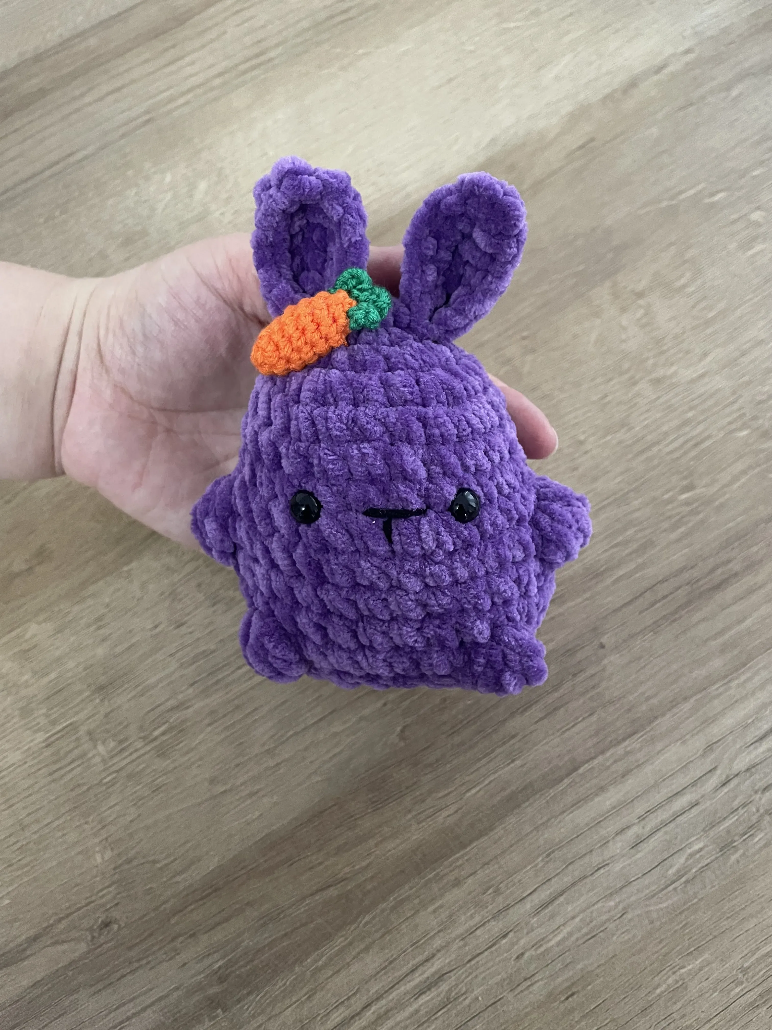 Örgü Tavşan Peluş Oyuncak - Mor Renkli El Yapımı Sevimli Tasarım