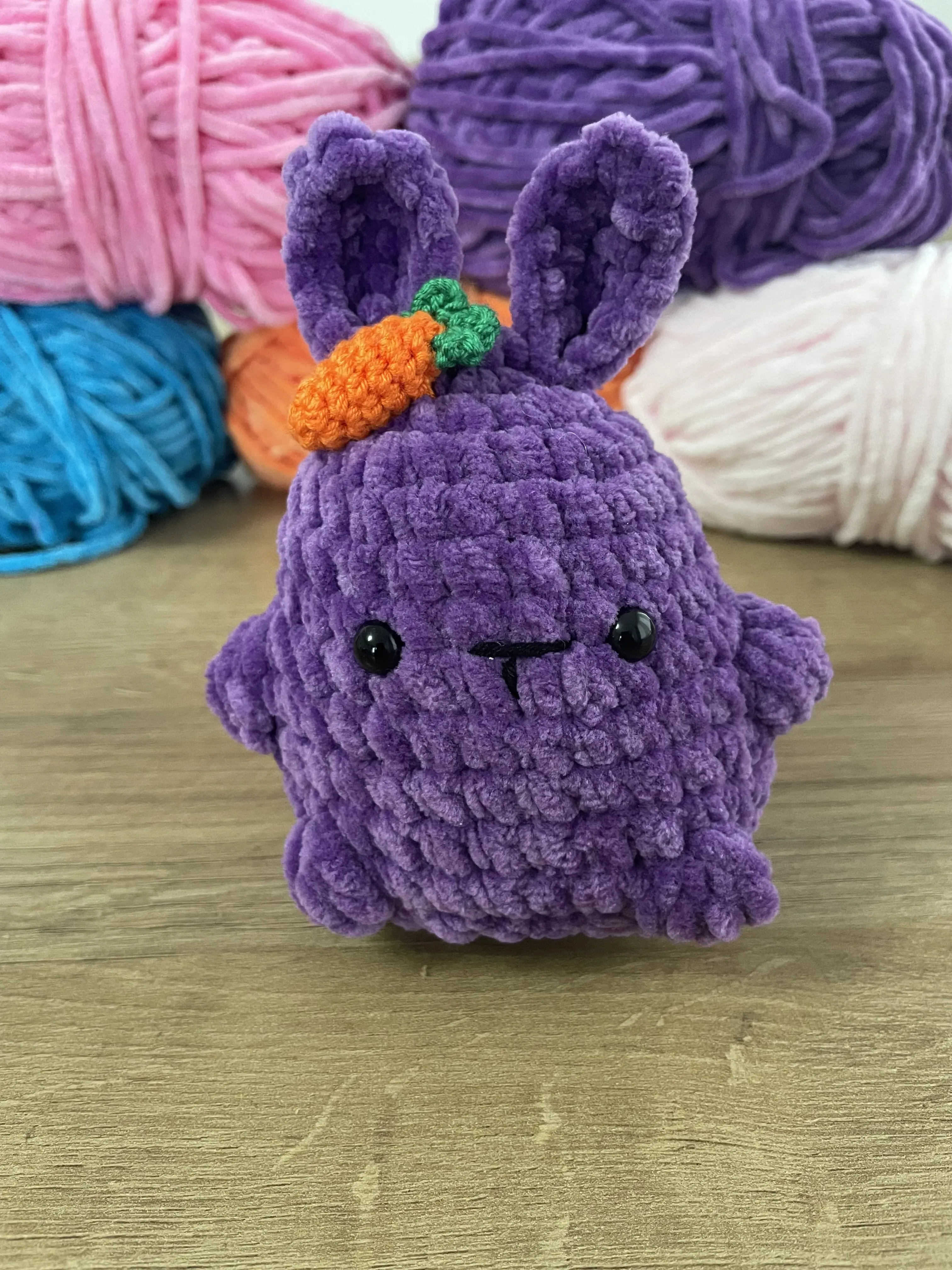 Örgü Tavşan Peluş Oyuncak - Mor Renkli El Yapımı Sevimli Tasarım