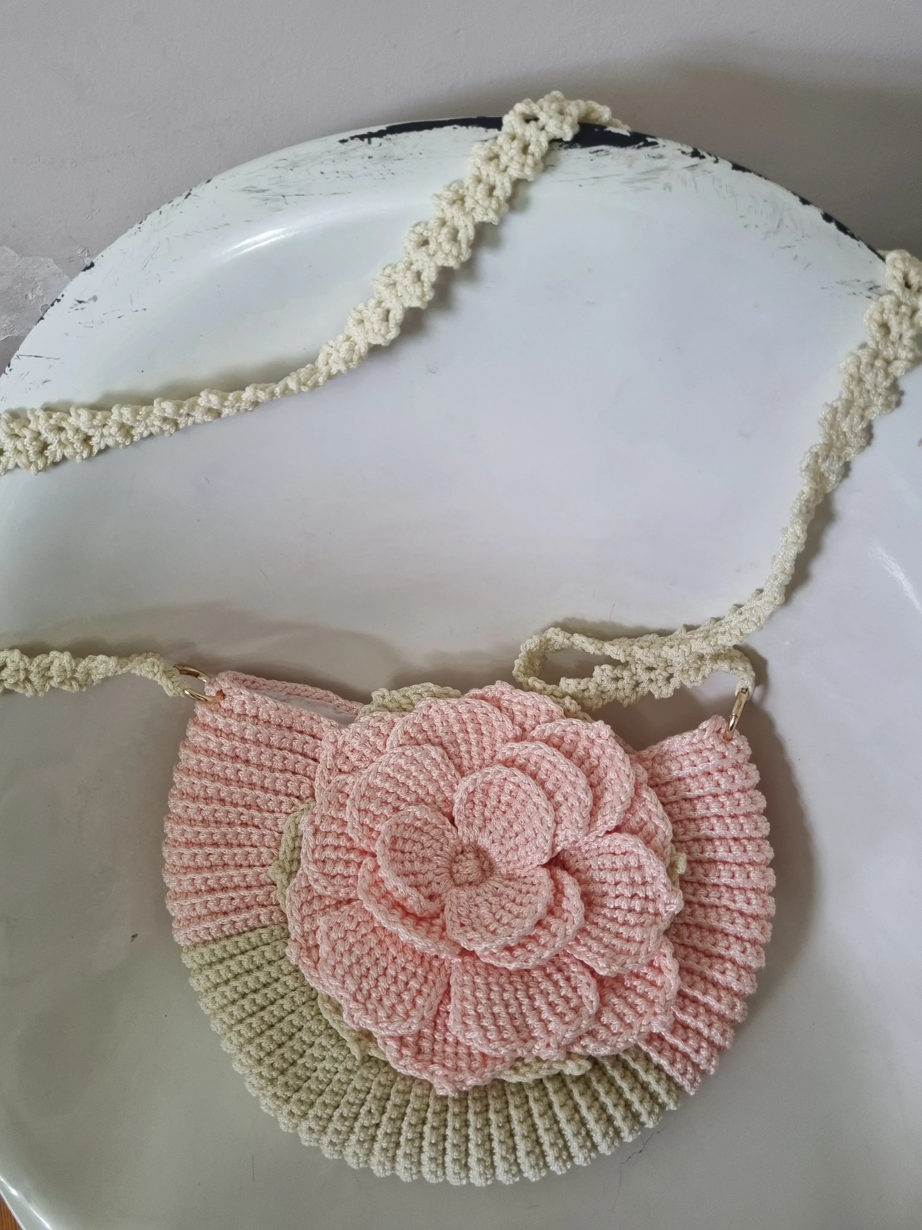 Gül Motifli Makrome Kadın Omuz Çantası - El Örgüsü Tasarım