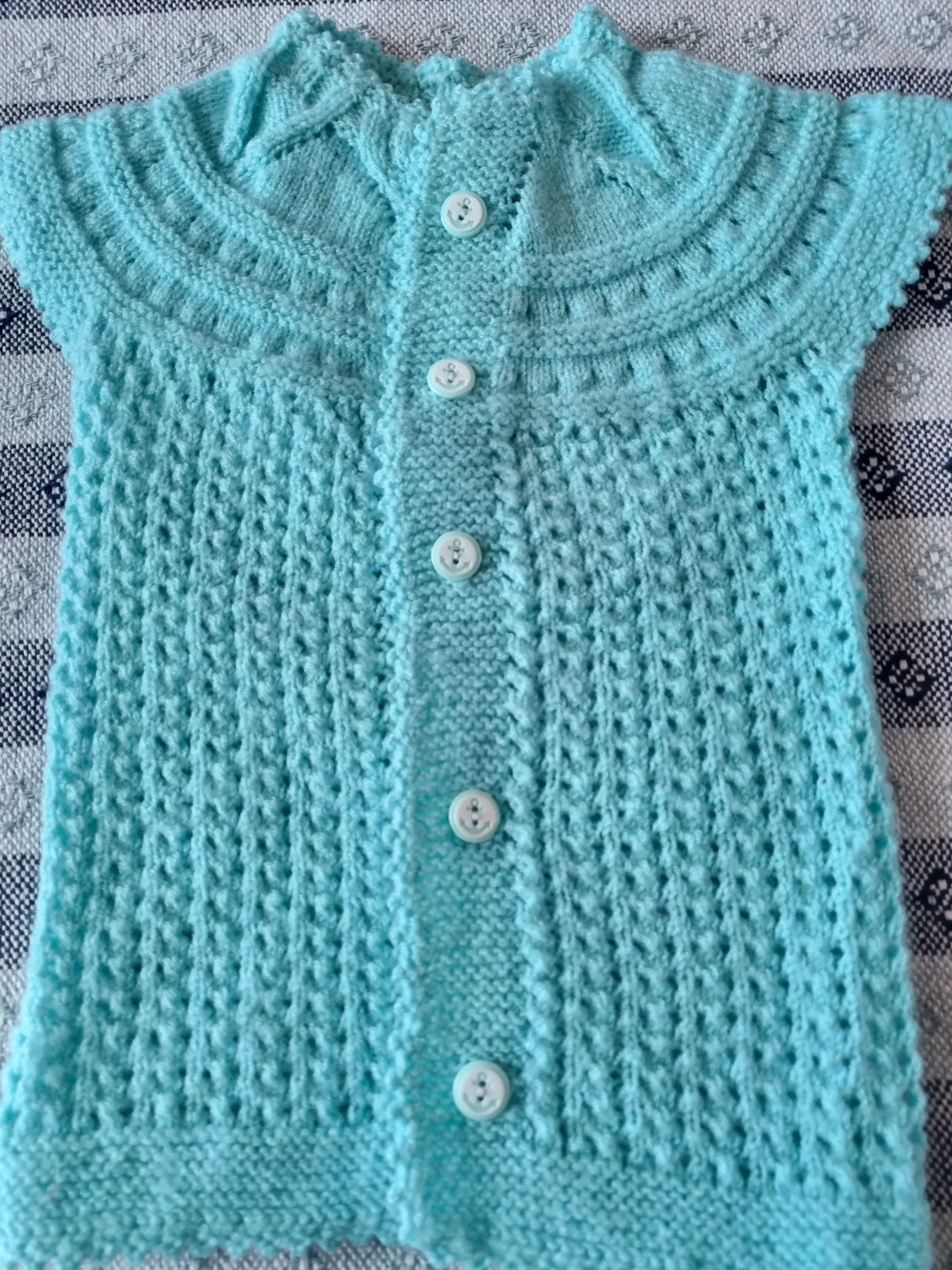 Turkuaz Renkli Örgü Bebek Yeleği - Düğmeli, El Emeği