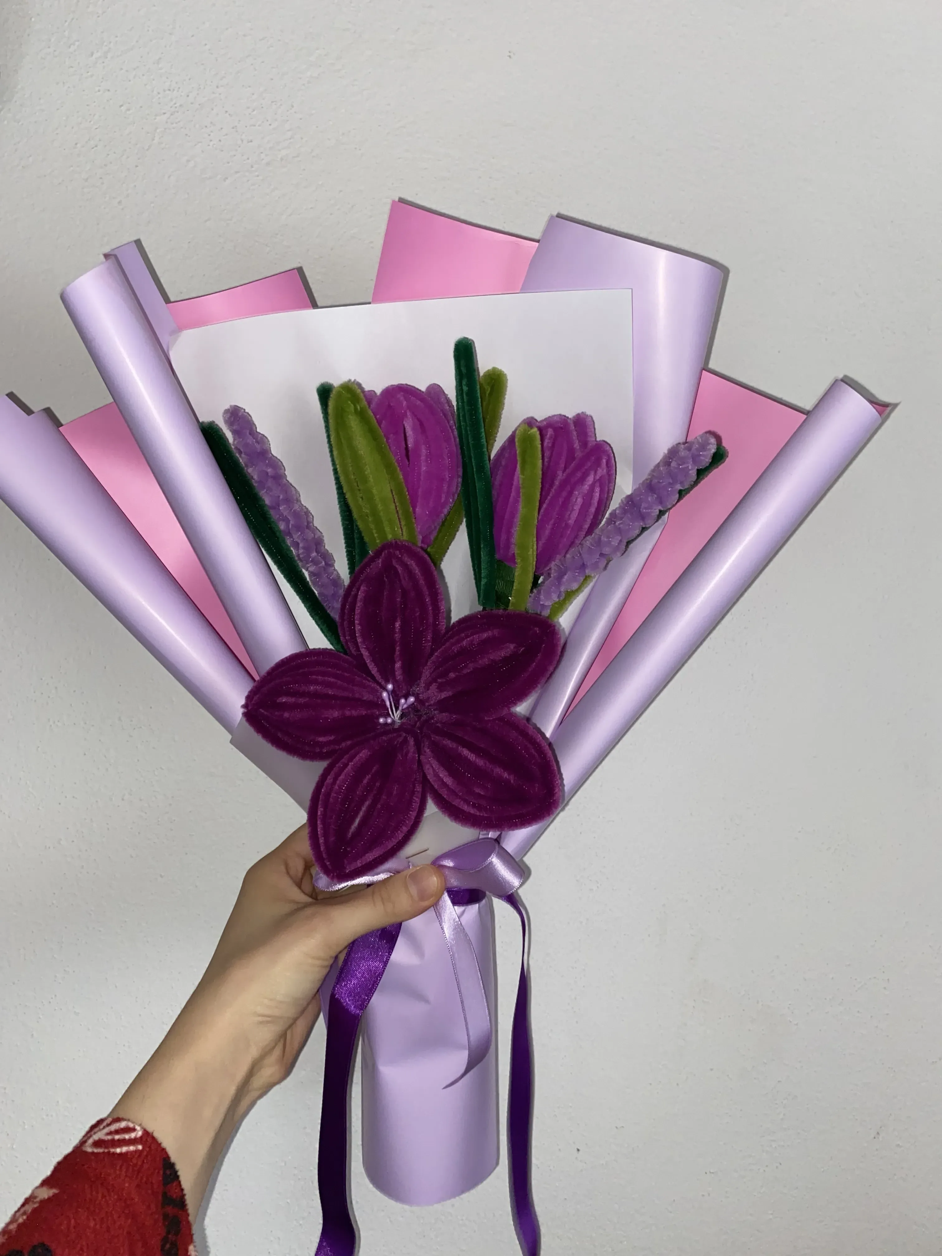 Mor ve Lila Şönil Buket Çiçek Aranjmanı - El Yapımı Hediye