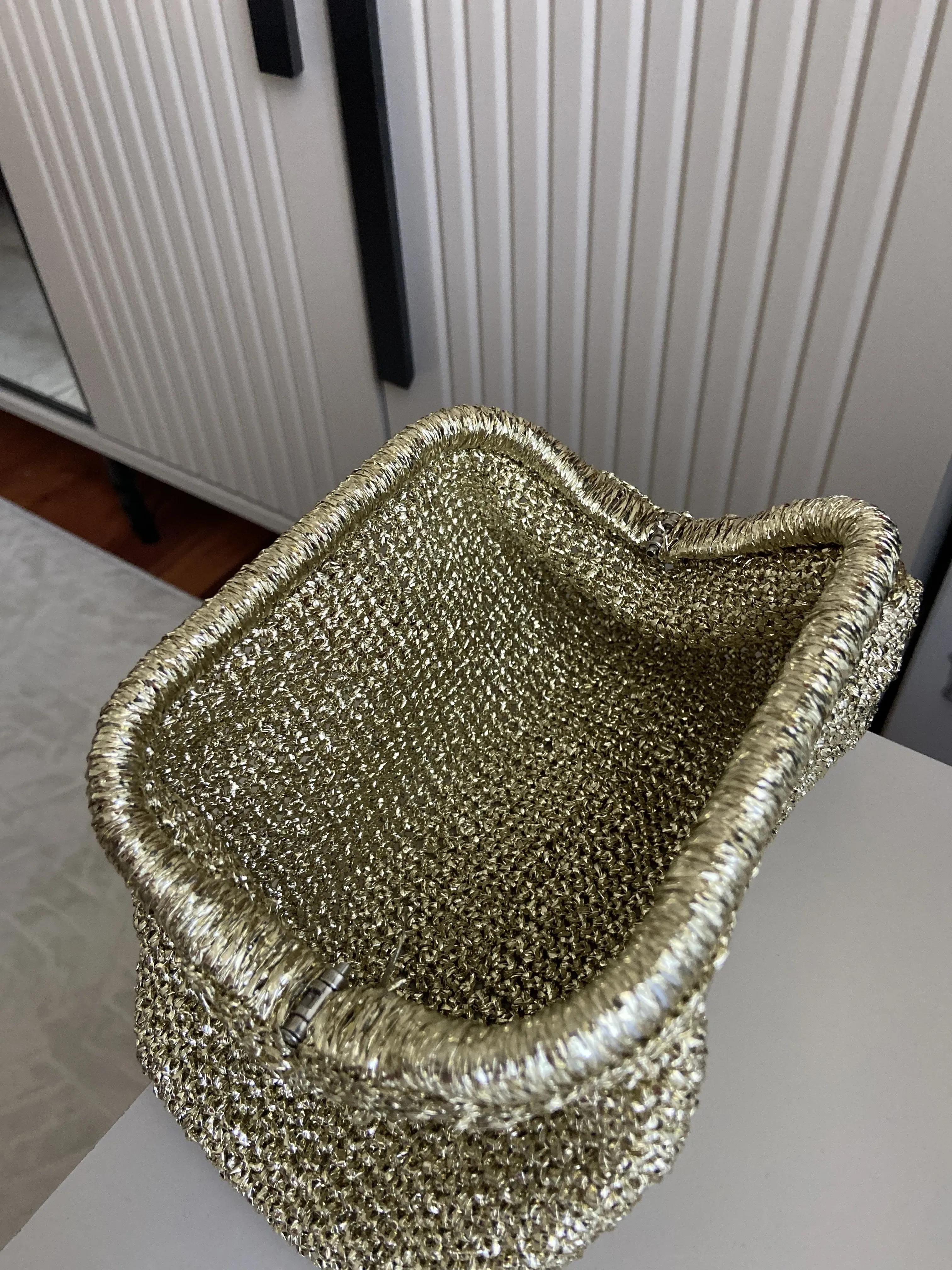 İris Simli Burslu El Çantası – El Yapımı Parlak Gece Çantası