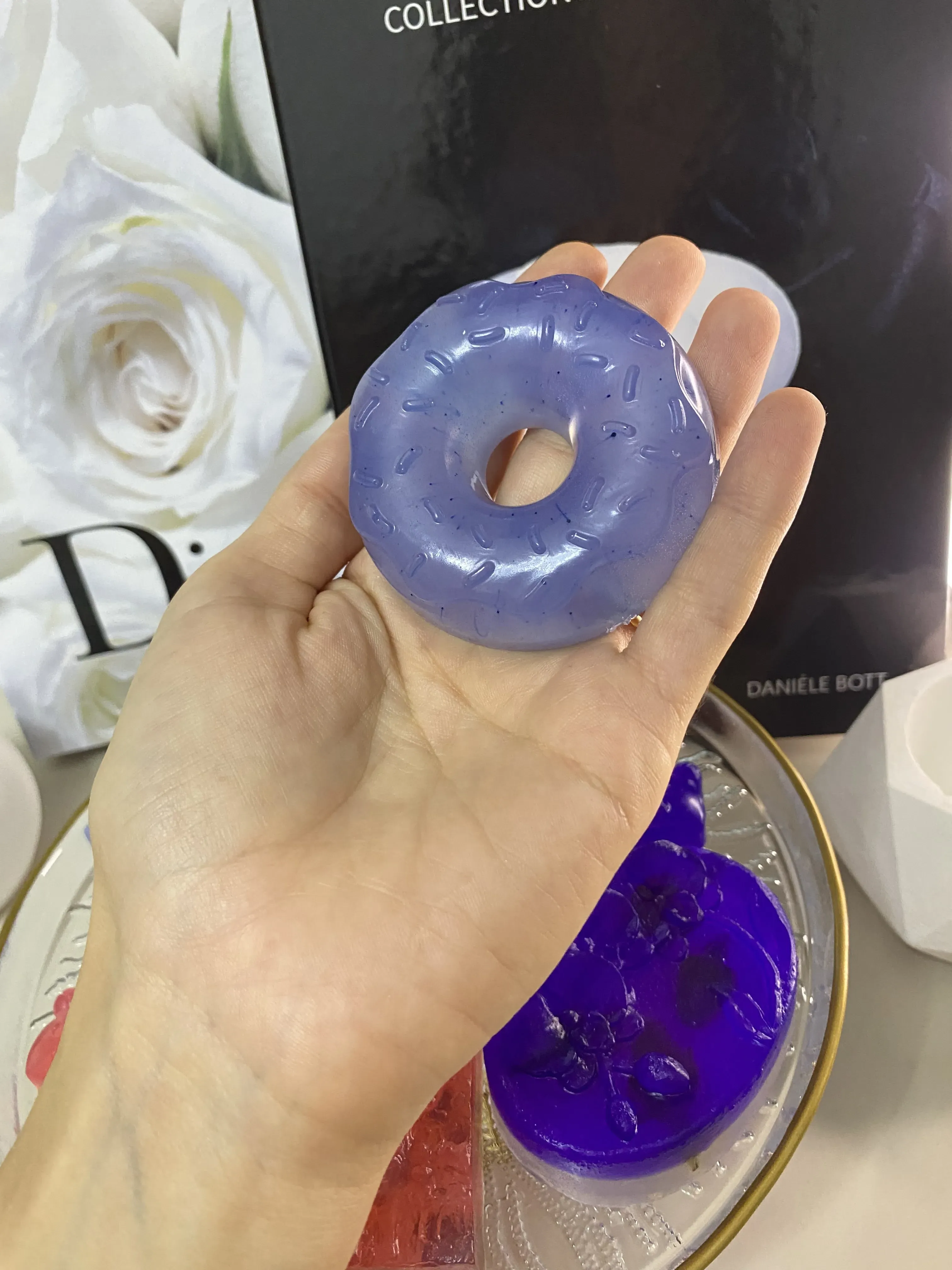 Donut Şeklinde El Yapımı Sabun – Mor Renkli Aromatik Doğal Sabun