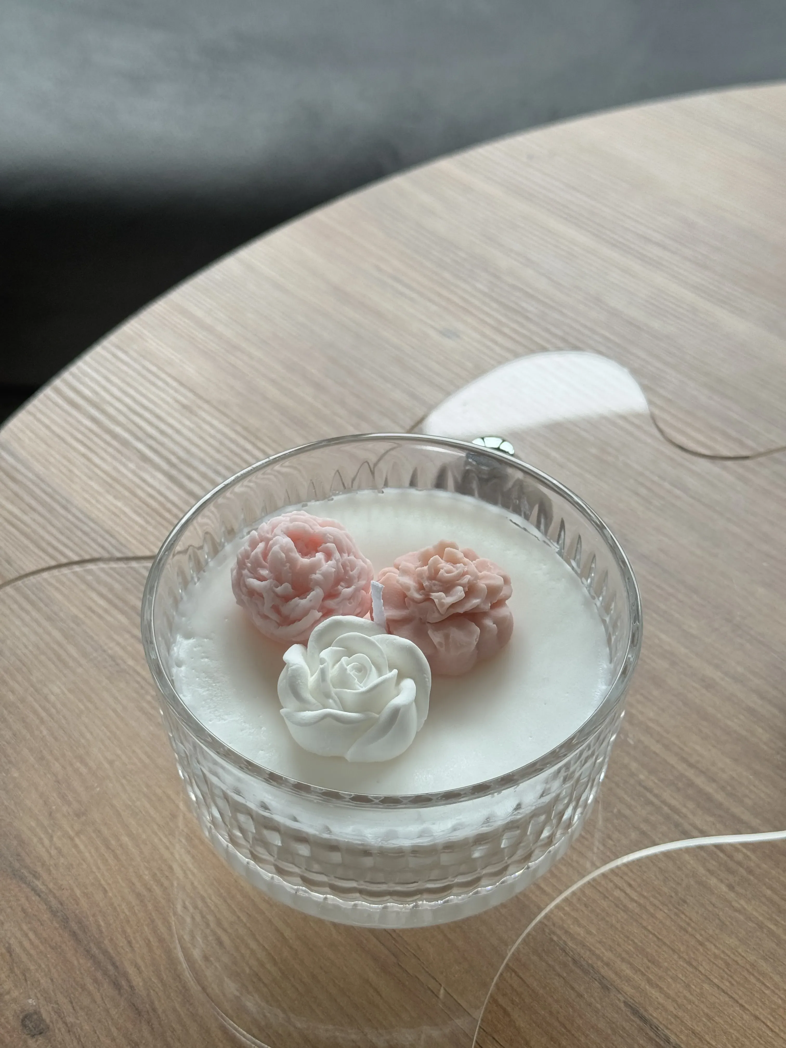 Cam Kasede Çiçek Tasarımlı Soya Wax Mum - Dekoratif El Yapımı