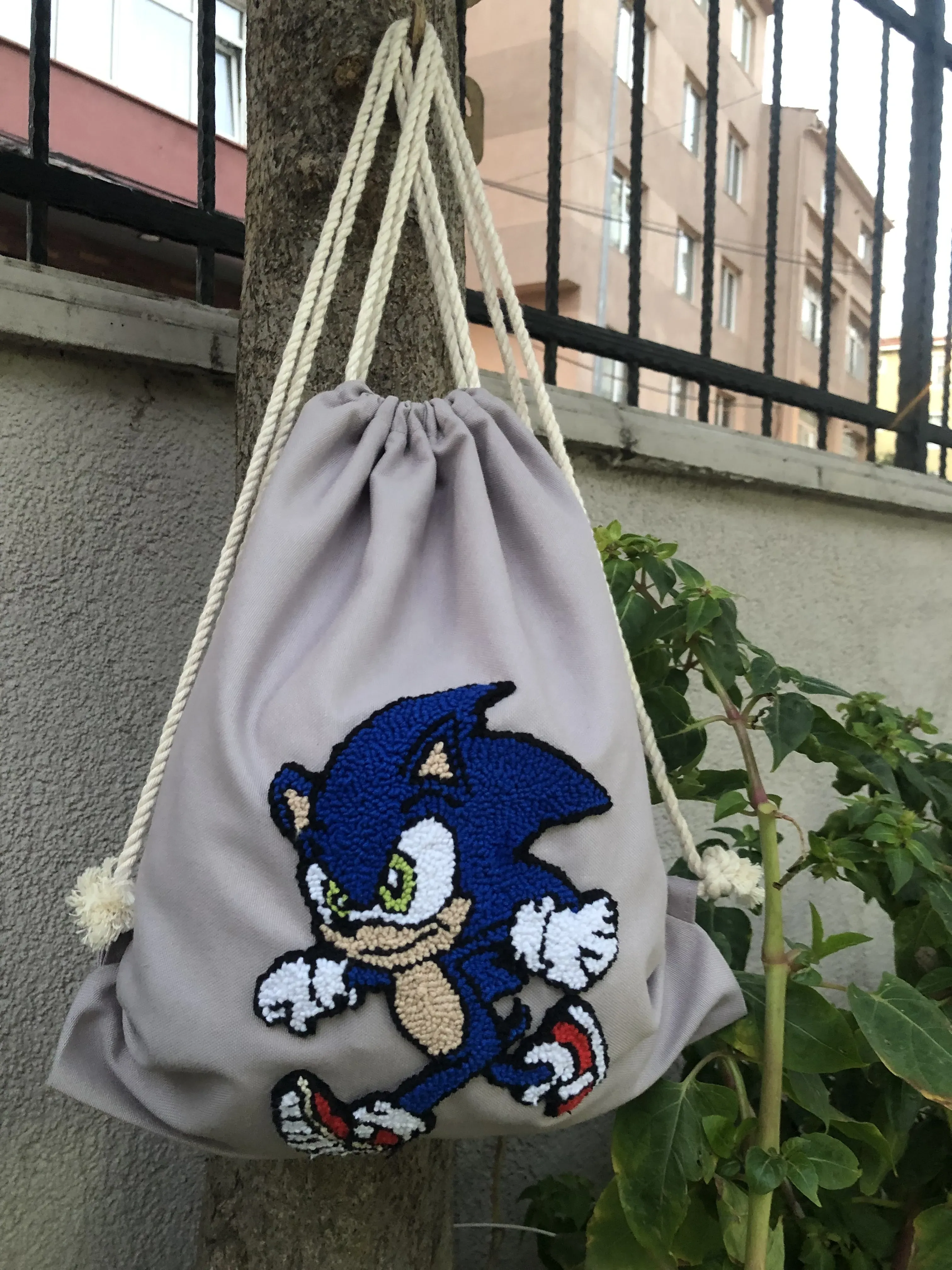 Gri Duck Kumaş Sonic Punch İşlemeli Çocuk Sırt Çantası