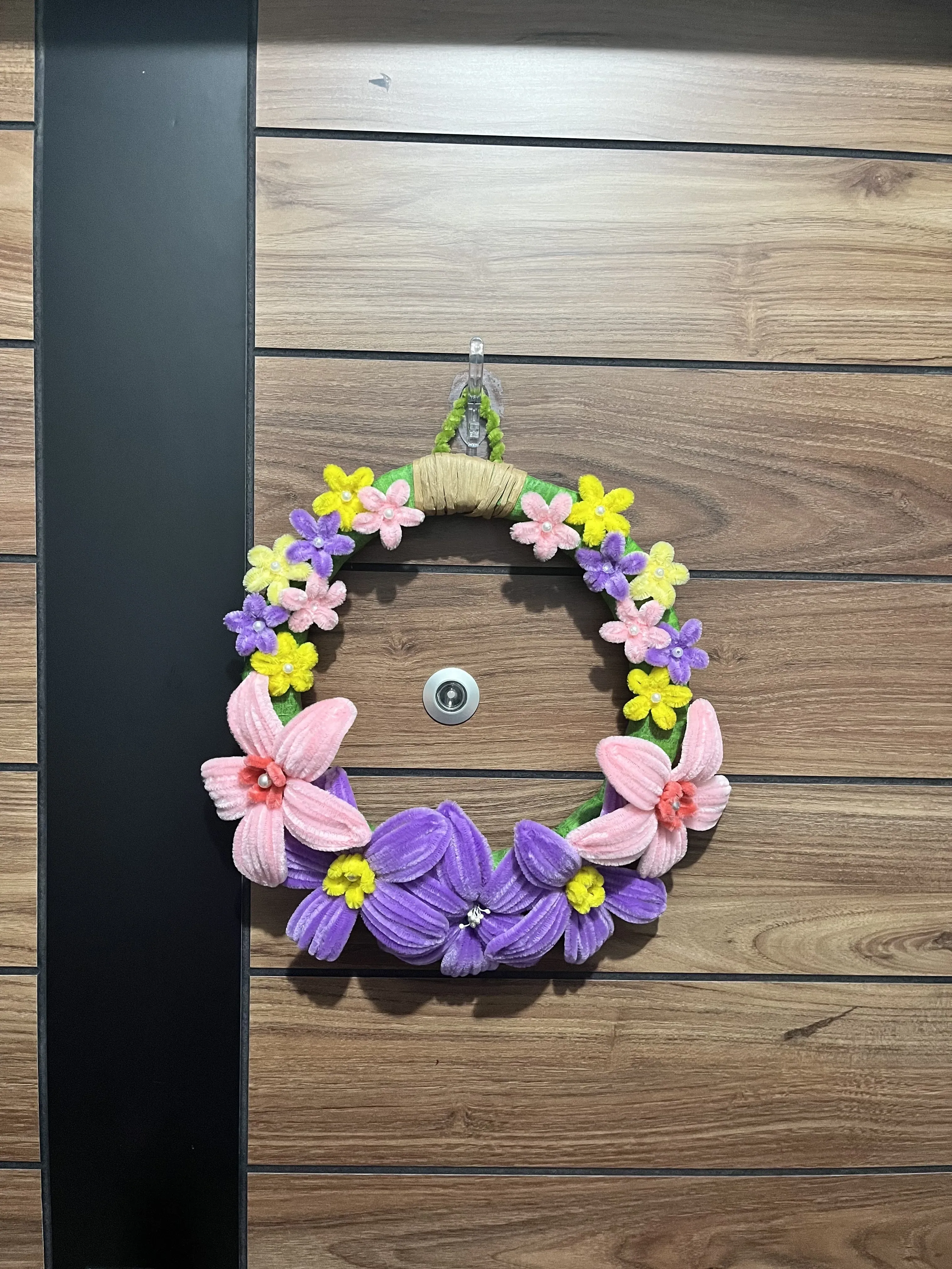 Şönil İpten Renkli Çiçekli Kapı Duvar Süsü - El Yapımı