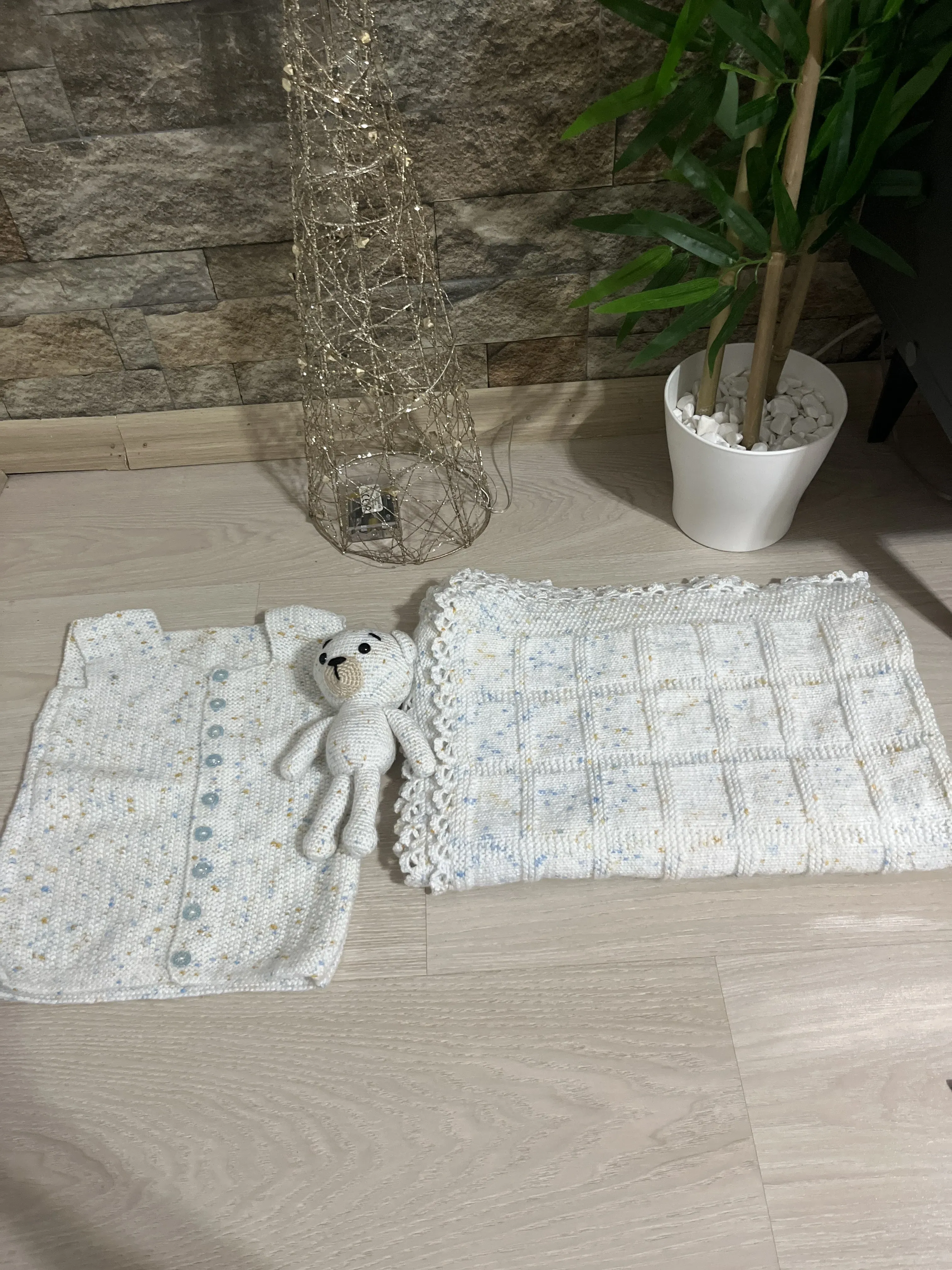 Örgü Bebek Battaniye, Yelek ve Amigurumi Oyuncak Seti - El Emeği