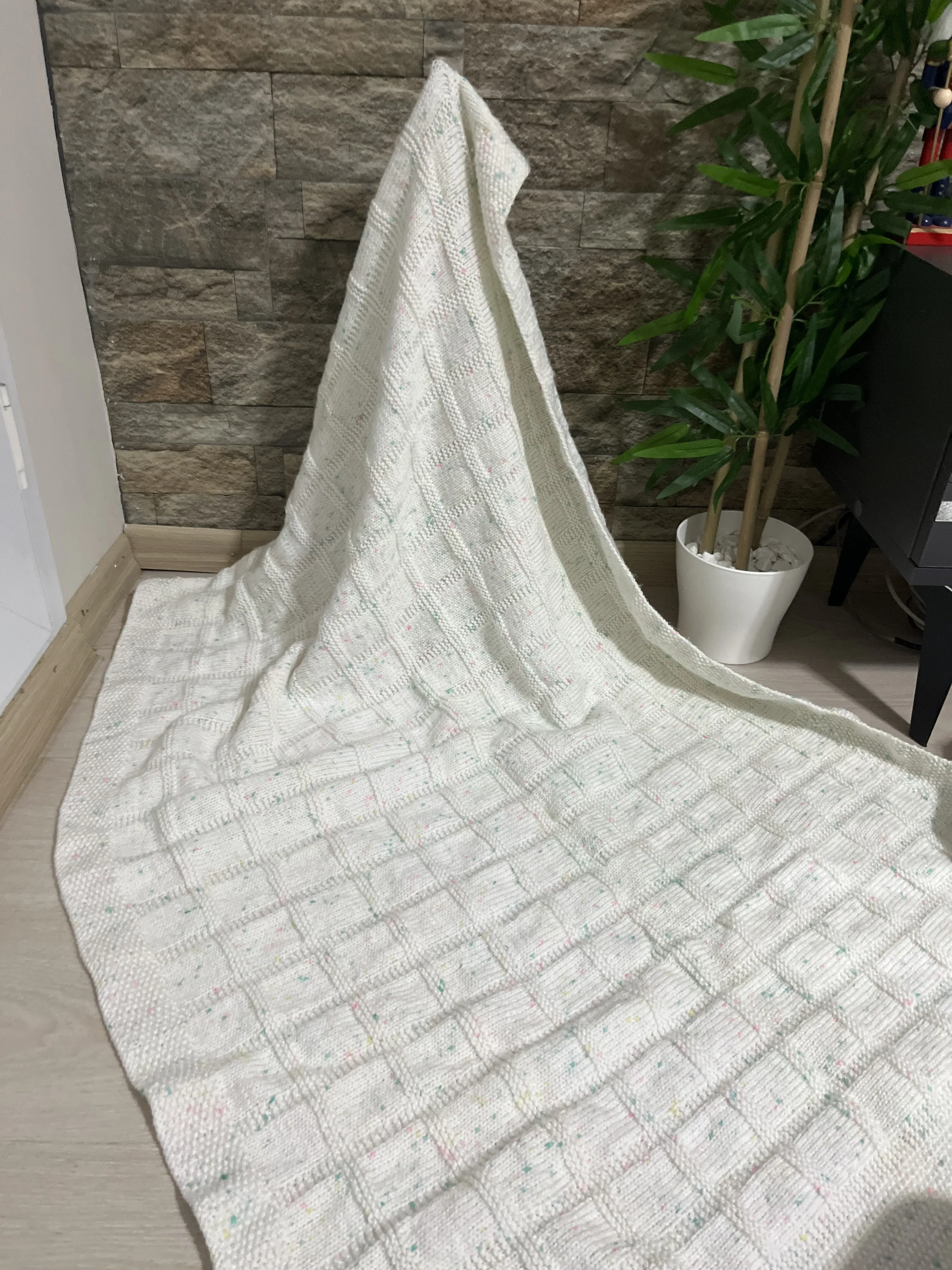 Beyaz Bebek Battaniyesi - El Örgüsü Pamuk İpten Yumuşacık